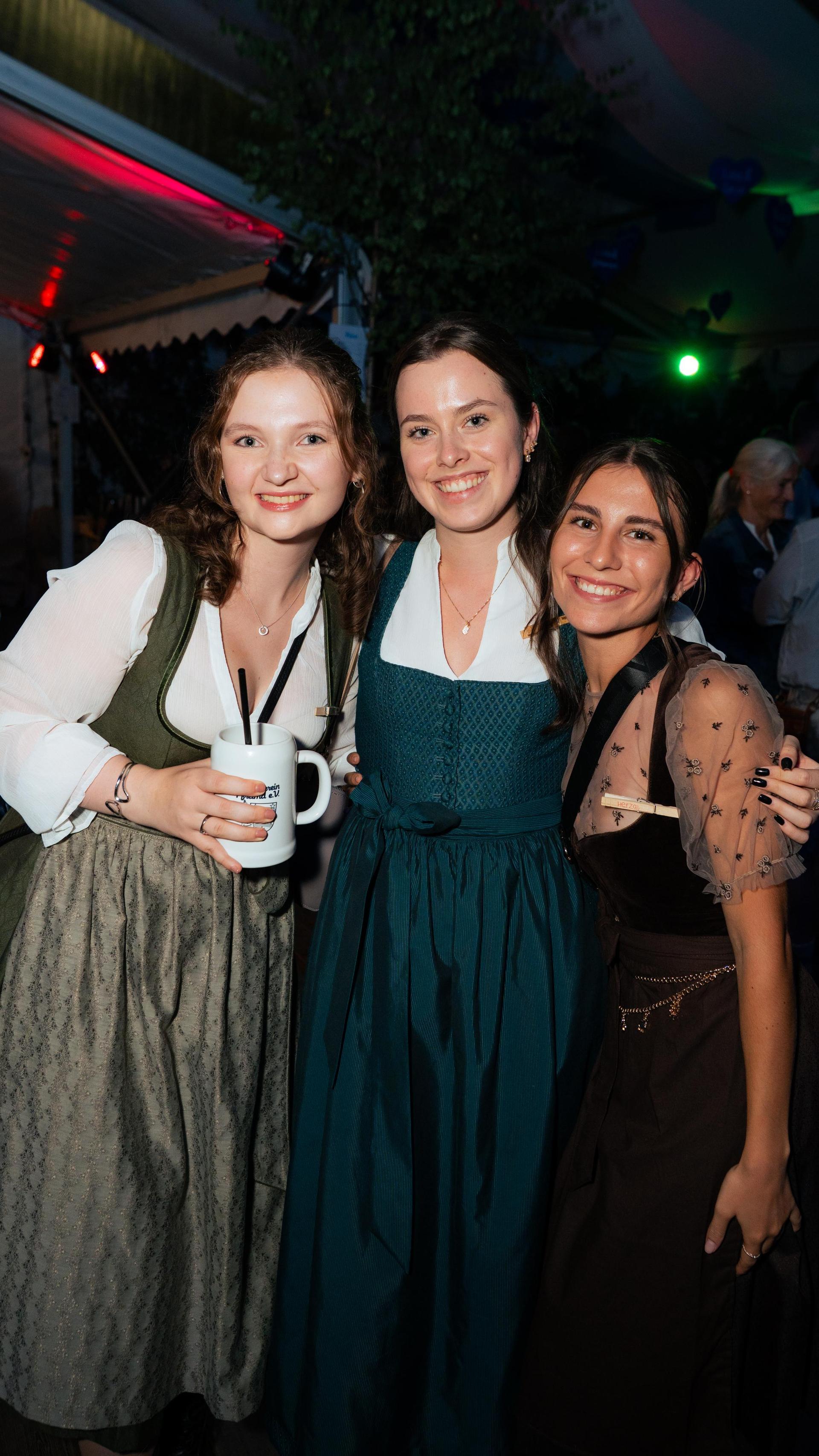 Sonntagabend auf der Pfreimder Kirwa. (Bild: Hannes Stock)