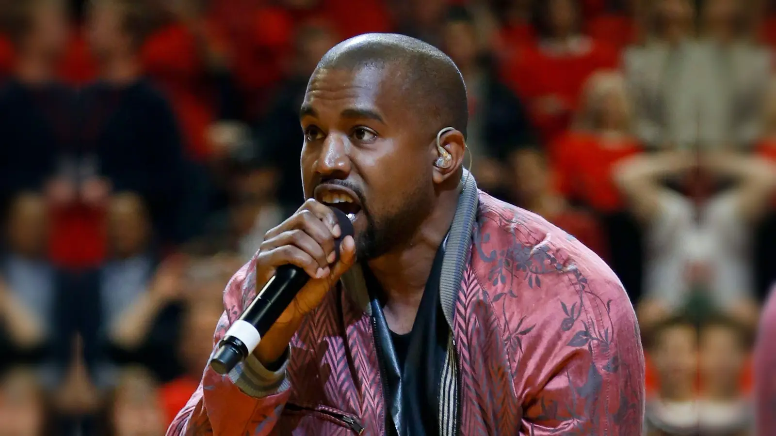 Streit mit Adidas beigelegt: Der Rapper Kanye West. (Archivbild) (Bild: Kamil Krzaczynski/EPA/dpa)