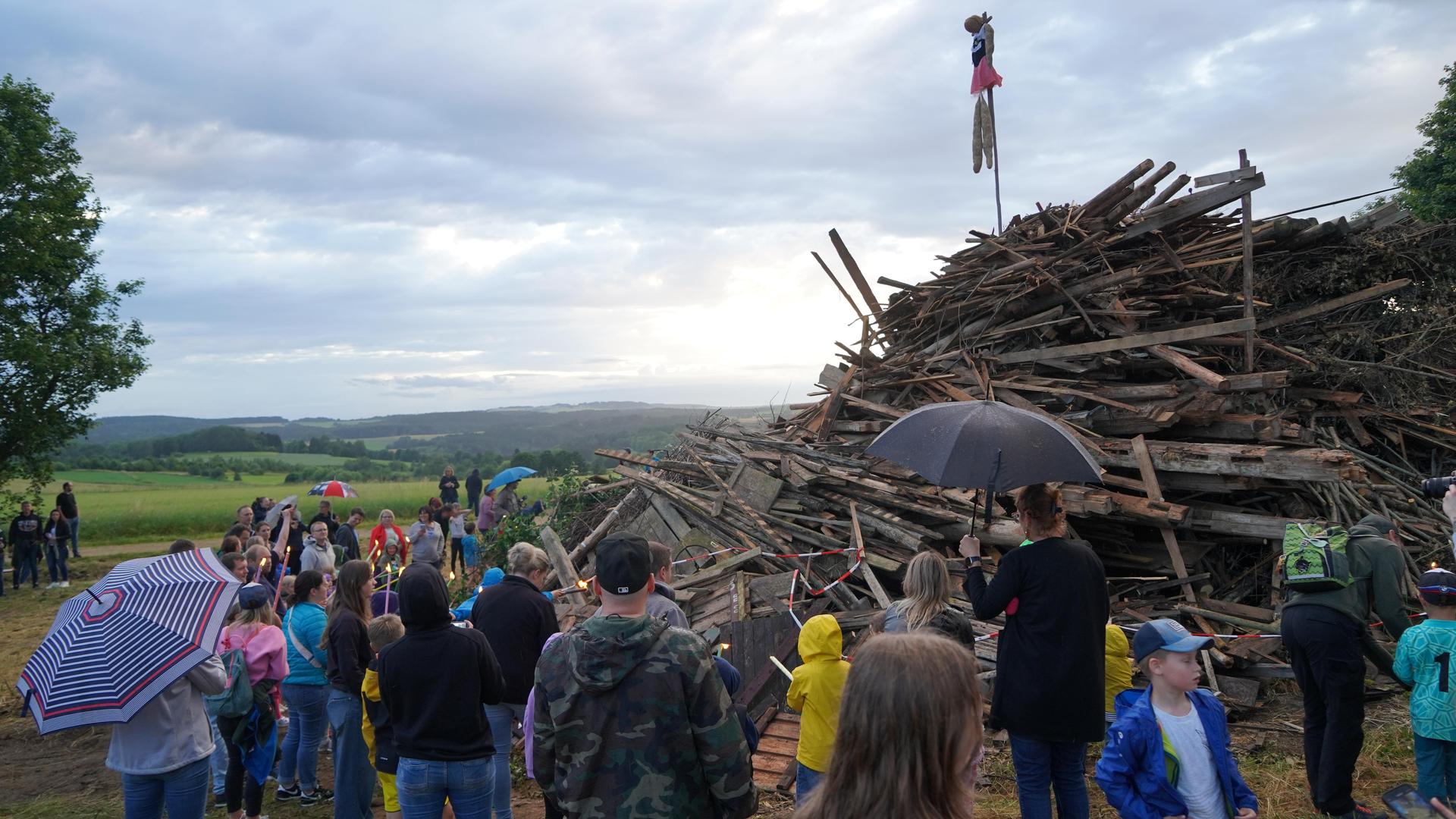 So war das Johannisfeuer in Störnstein. (Bild: mcl)