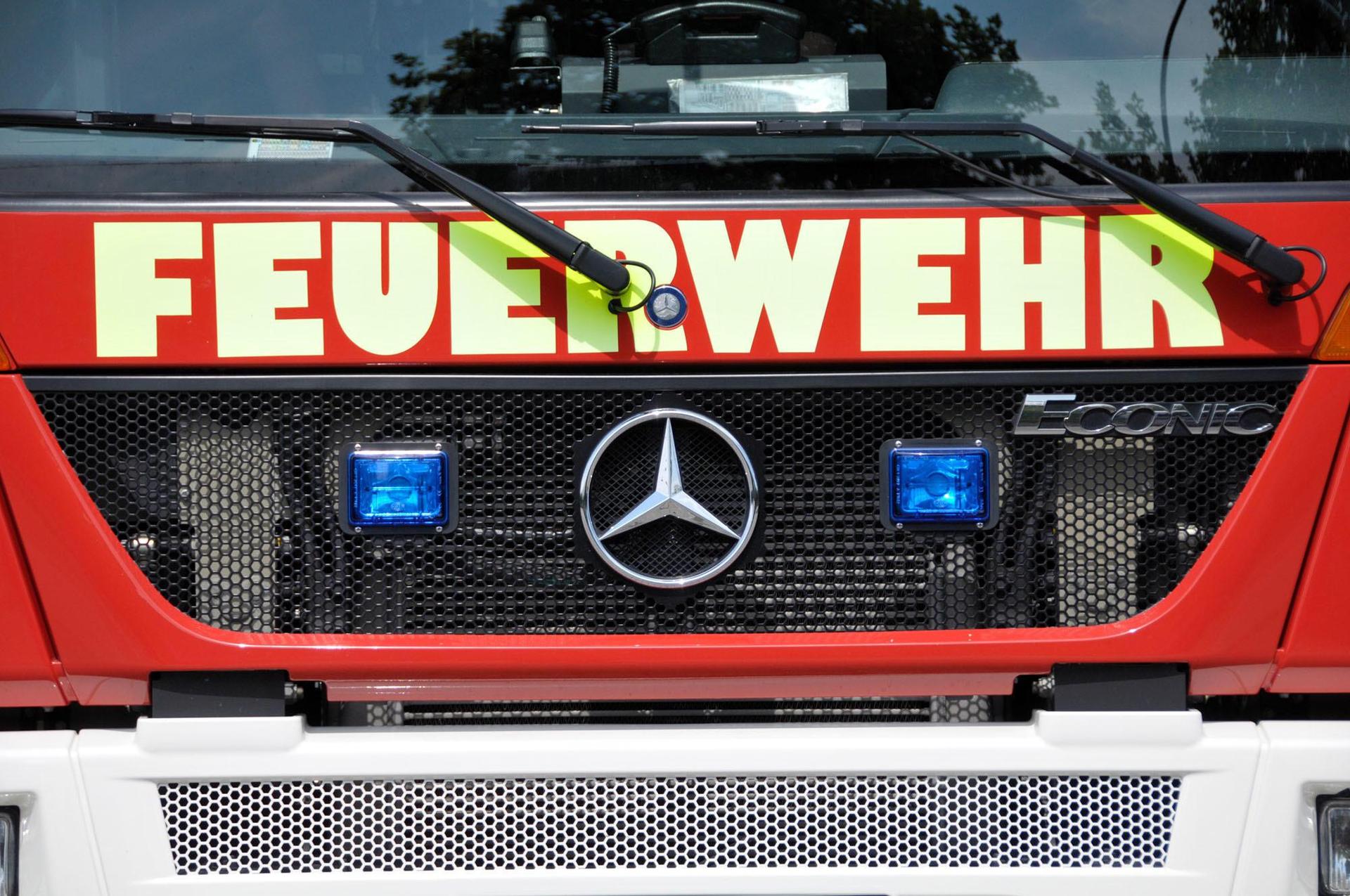 Symbolbild. (Symbolbild: Auf der A6 zwischen Amberg Ost und Schmidgaden ist ein Auto in Brand geraten, die Autobahn ist in Fahrtrichtung Tschechien gesperrt.)