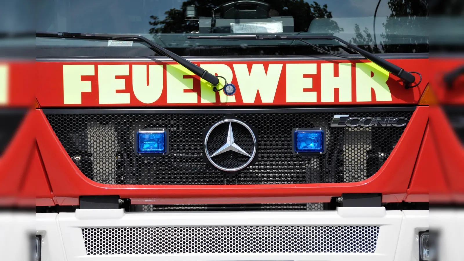 Symbolbild. (Symbolbild: Auf der A6 zwischen Amberg Ost und Schmidgaden ist ein Auto in Brand geraten, die Autobahn ist in Fahrtrichtung Tschechien gesperrt.)
