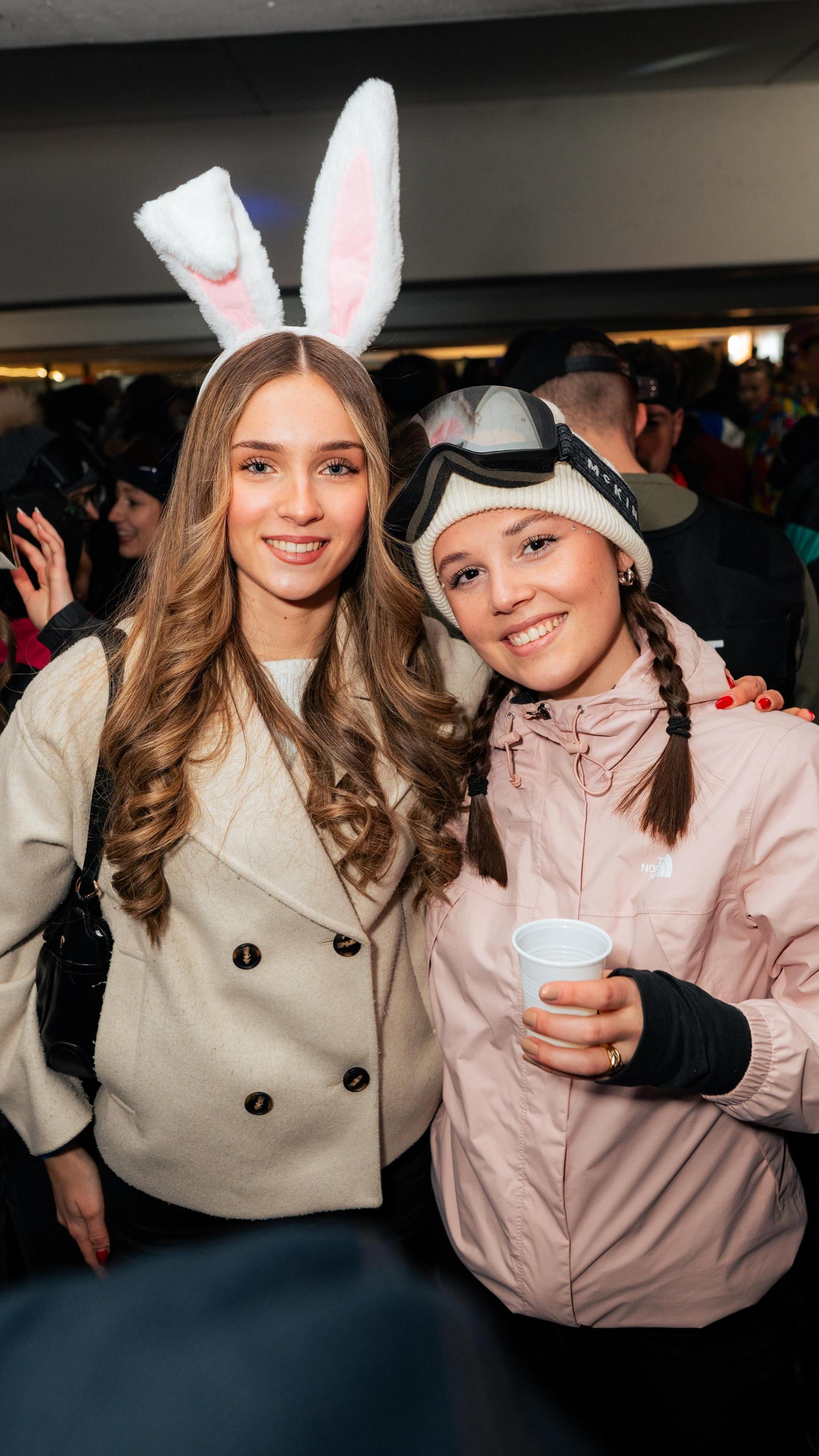 Erst Faschingszug, dann Afterparty in Neustadt. Wir haben die Bilder.  (Bild: Hannes Stock)