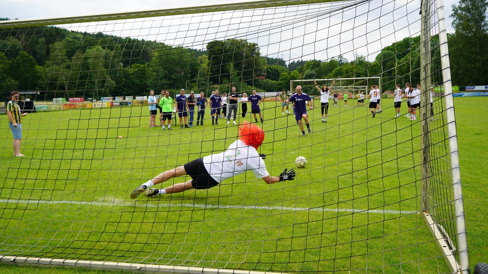 Das Elfmeterturnier beim FC Luhe-Markt. (Bild: mcl)