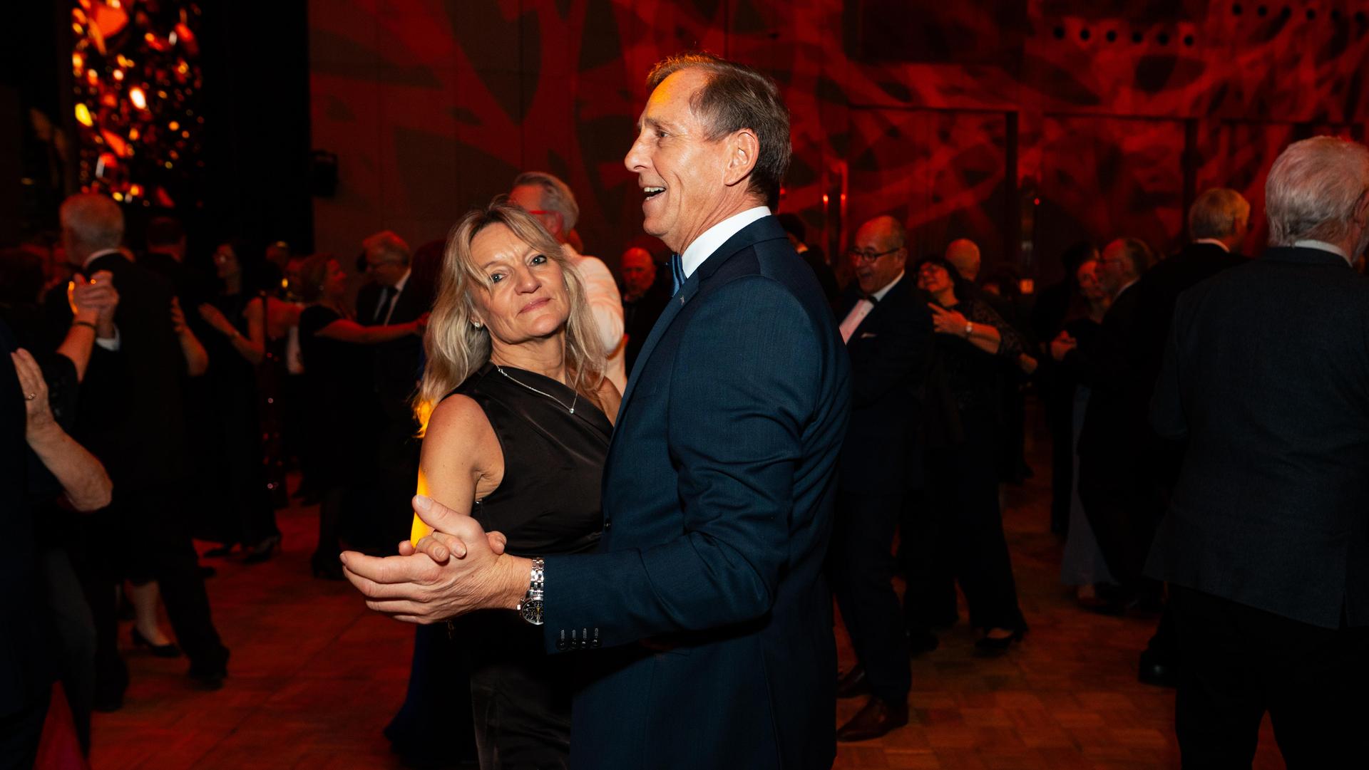 Am Samstag wurde es in der Weidener Max-Reger-Halle außergewöhnlich festlich. (Bild: Hannes Stock)