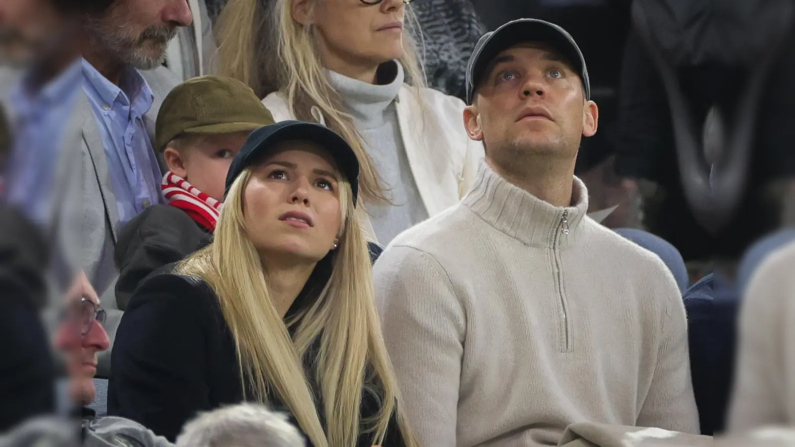 Manuel Neuer mit Anika Bissel. Jetzt sollen sie geheiratet haben. (Bild: Christian Charisius)