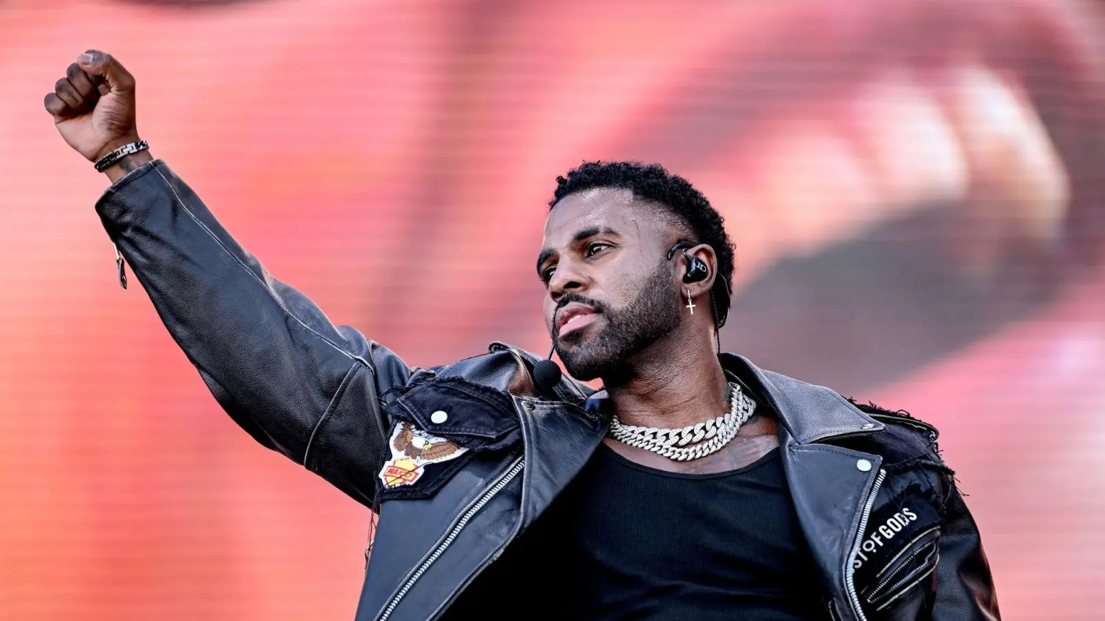 Was läuft da nun eigentlich zwischen Jason Derulo (35) und Hanna Weig (29)? (Bild: Britta Pedersen/dpa)
