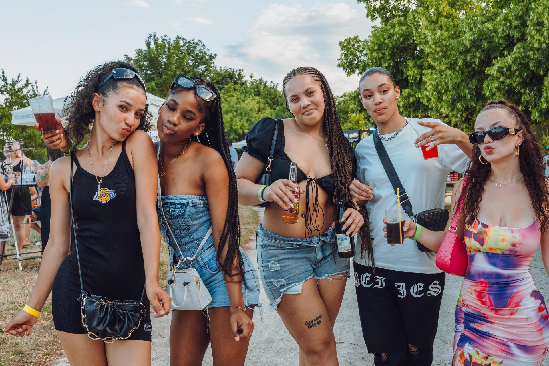 Shisha, Drinks und guter Hip-Hop. So war&#39;s am Hip-Hop BBQ in Amberg.  (Bild: Denise Helmschrott)