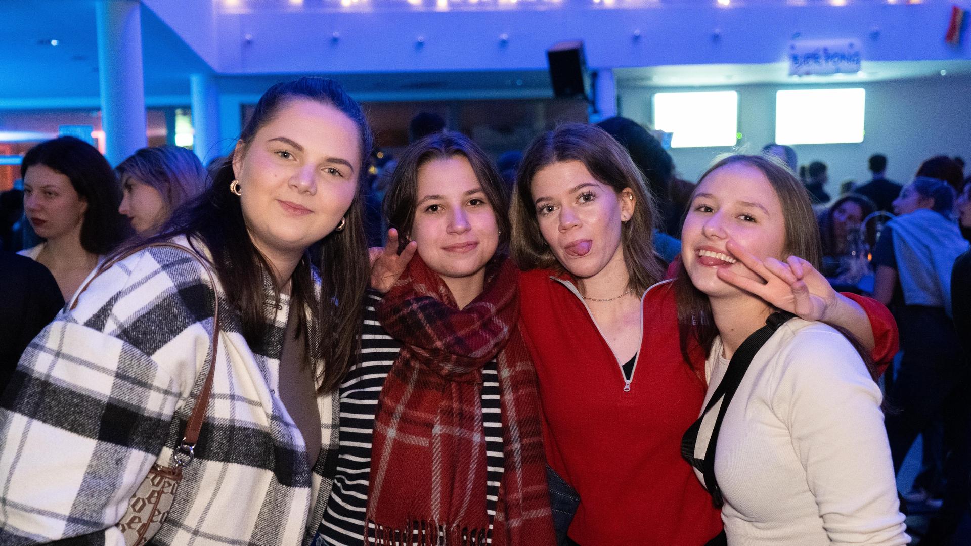 Die Bilder der FOSBOS-Kennenlernparty.  (Bild: mcl)