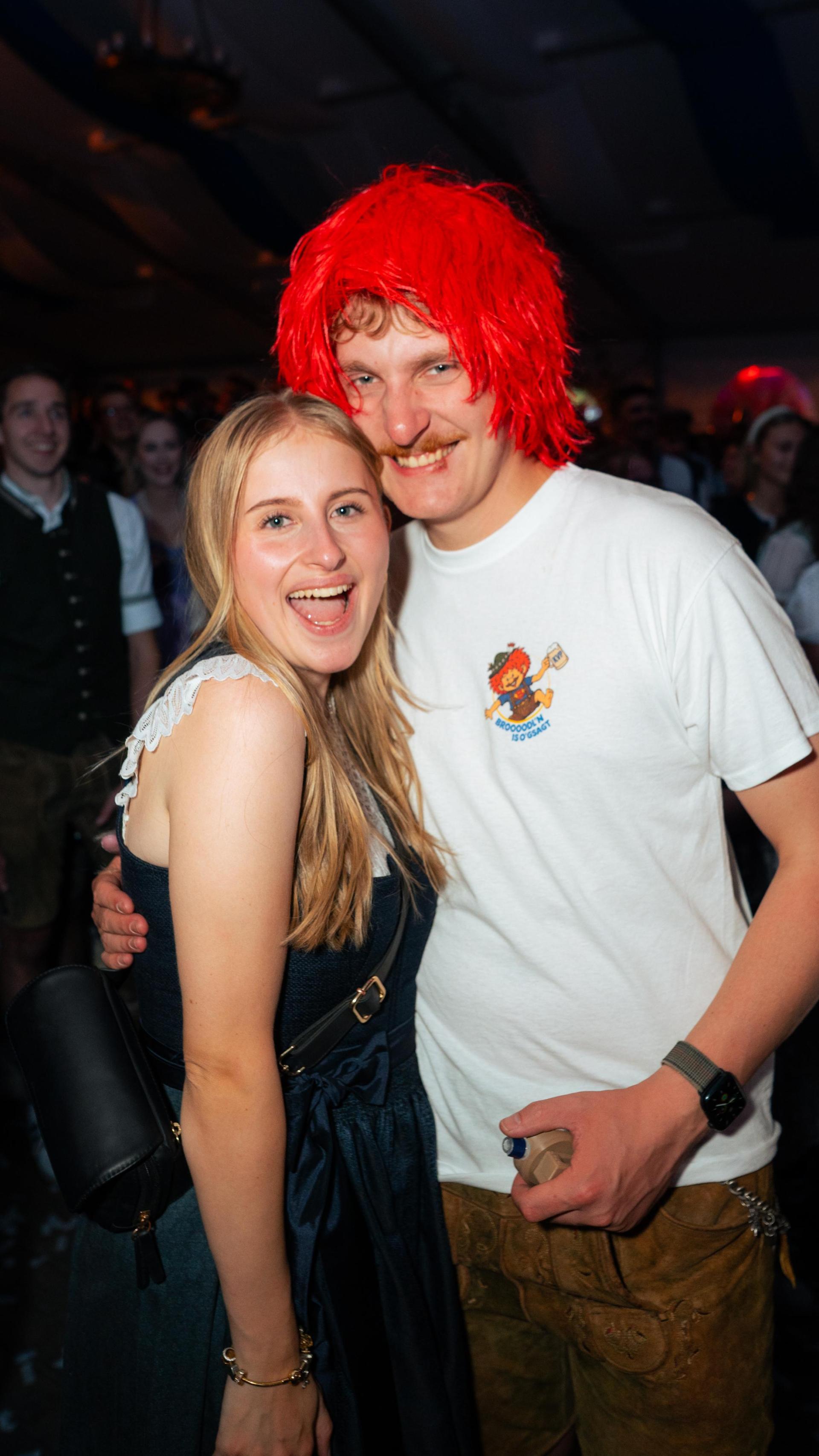 Sonntagabend auf der Pfreimder Kirwa. (Bild: Hannes Stock)