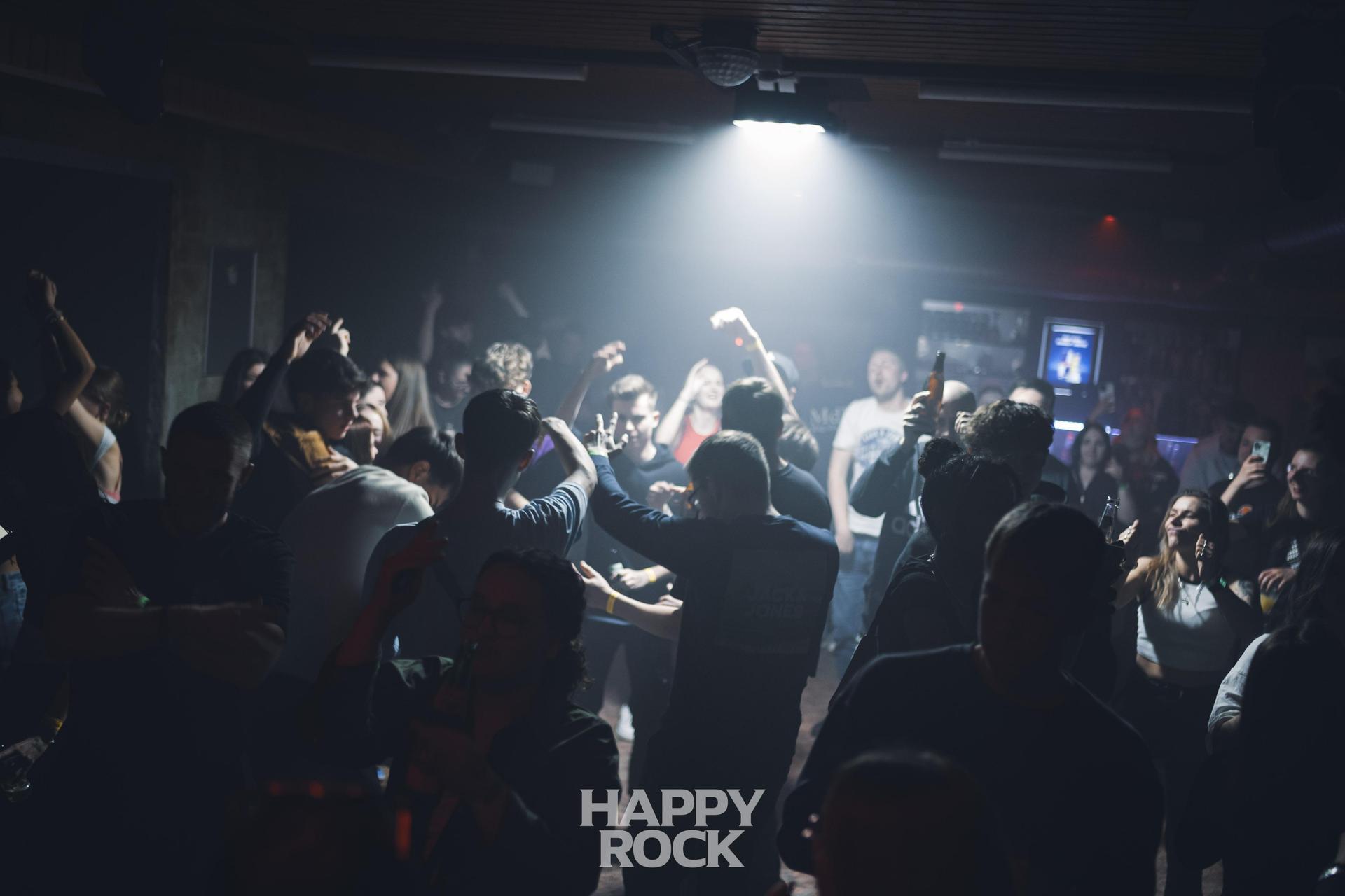 Q-Party im Happy Rock. (Bild: Julia Bär)