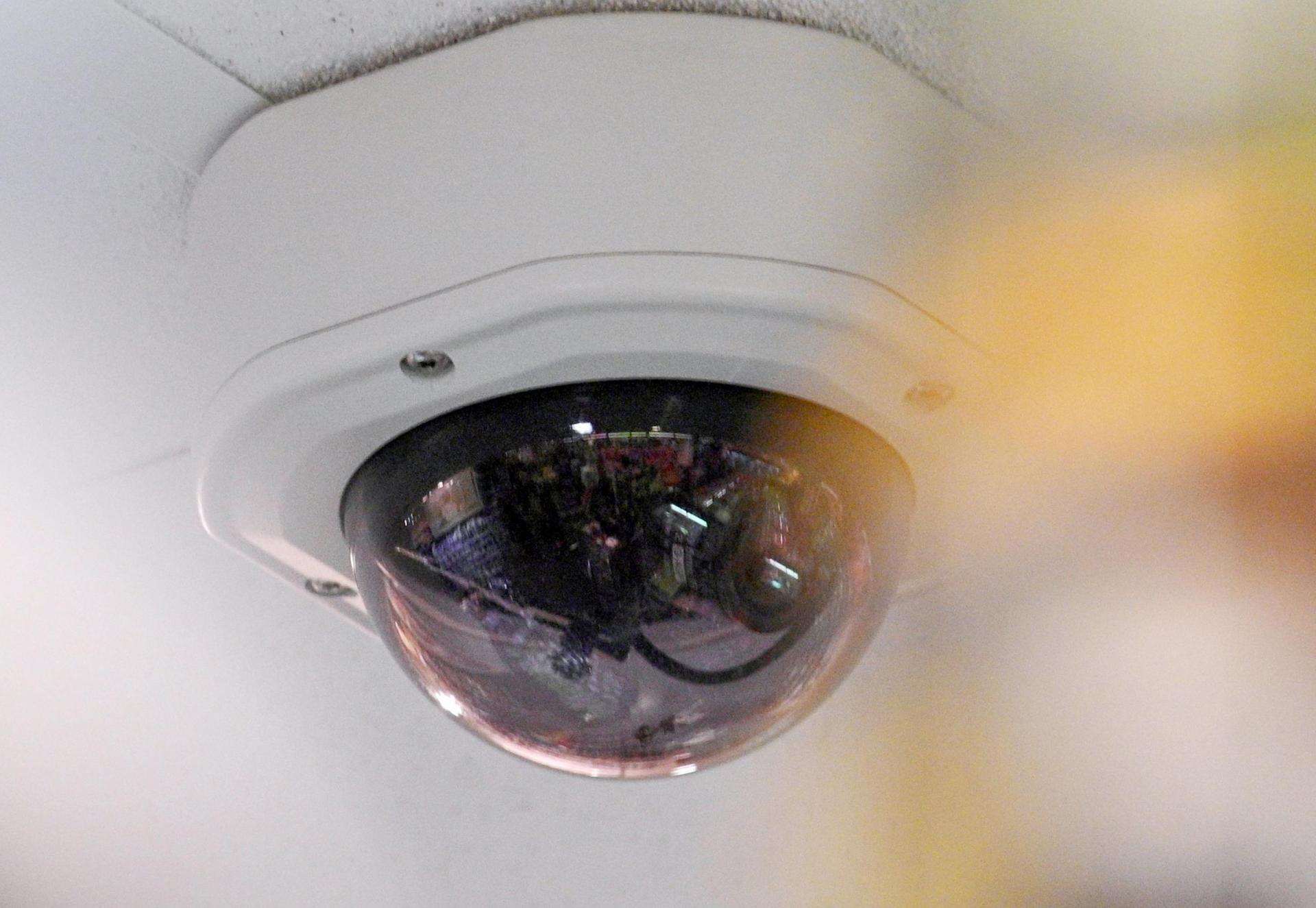 Ein Trainer aus dem Landkreis Haßberge in Unterfranken steht im Verdacht, heimlich Aufnahmen in der Umkleide einer Jugendmannschaft gemacht zu haben. (Symbolbild: Henning Kaiser)