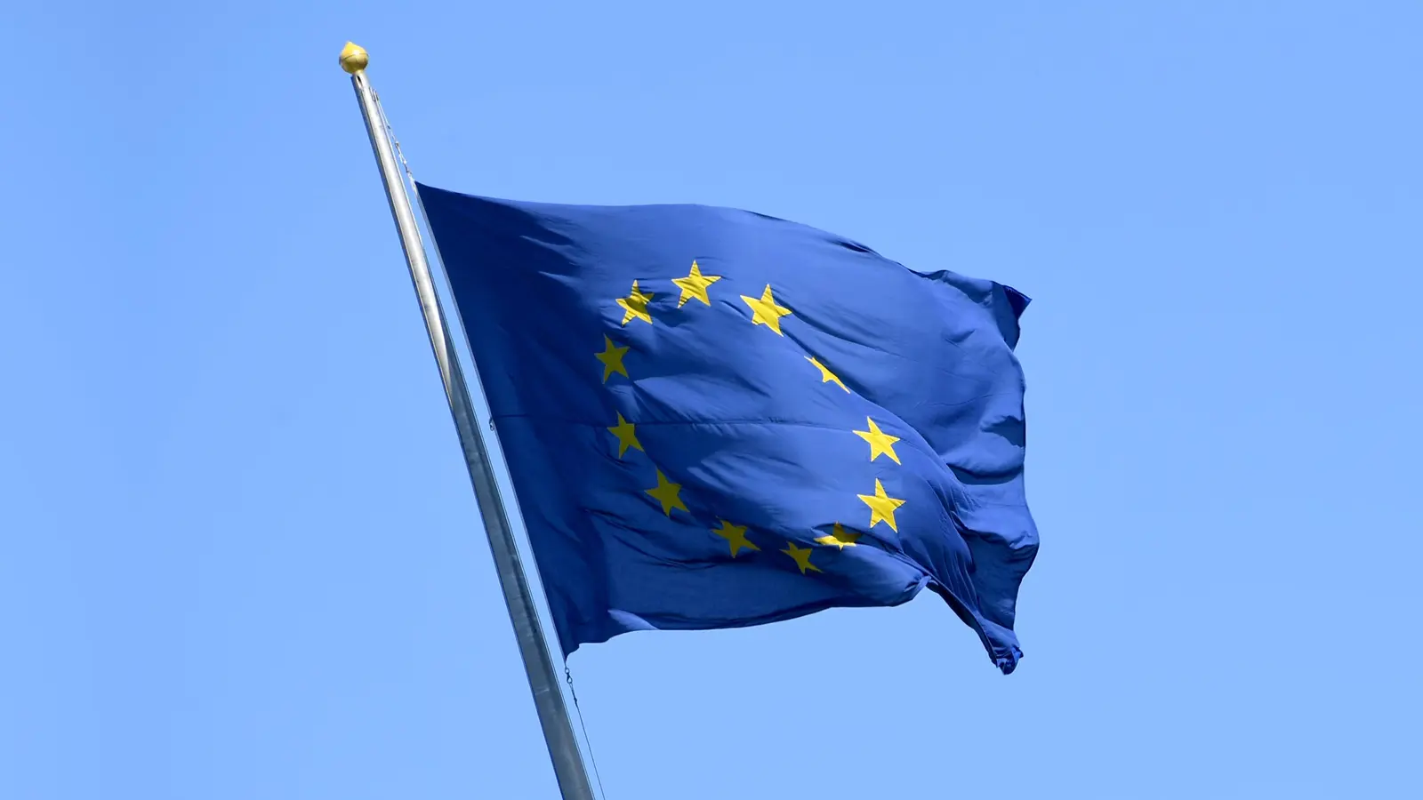 Europa hat gewählt. In Weiden und dem Landkreis Neustadt/WN ist die CSU der Gewinner. (Symbolbild: Carsten Rehder/dpa)