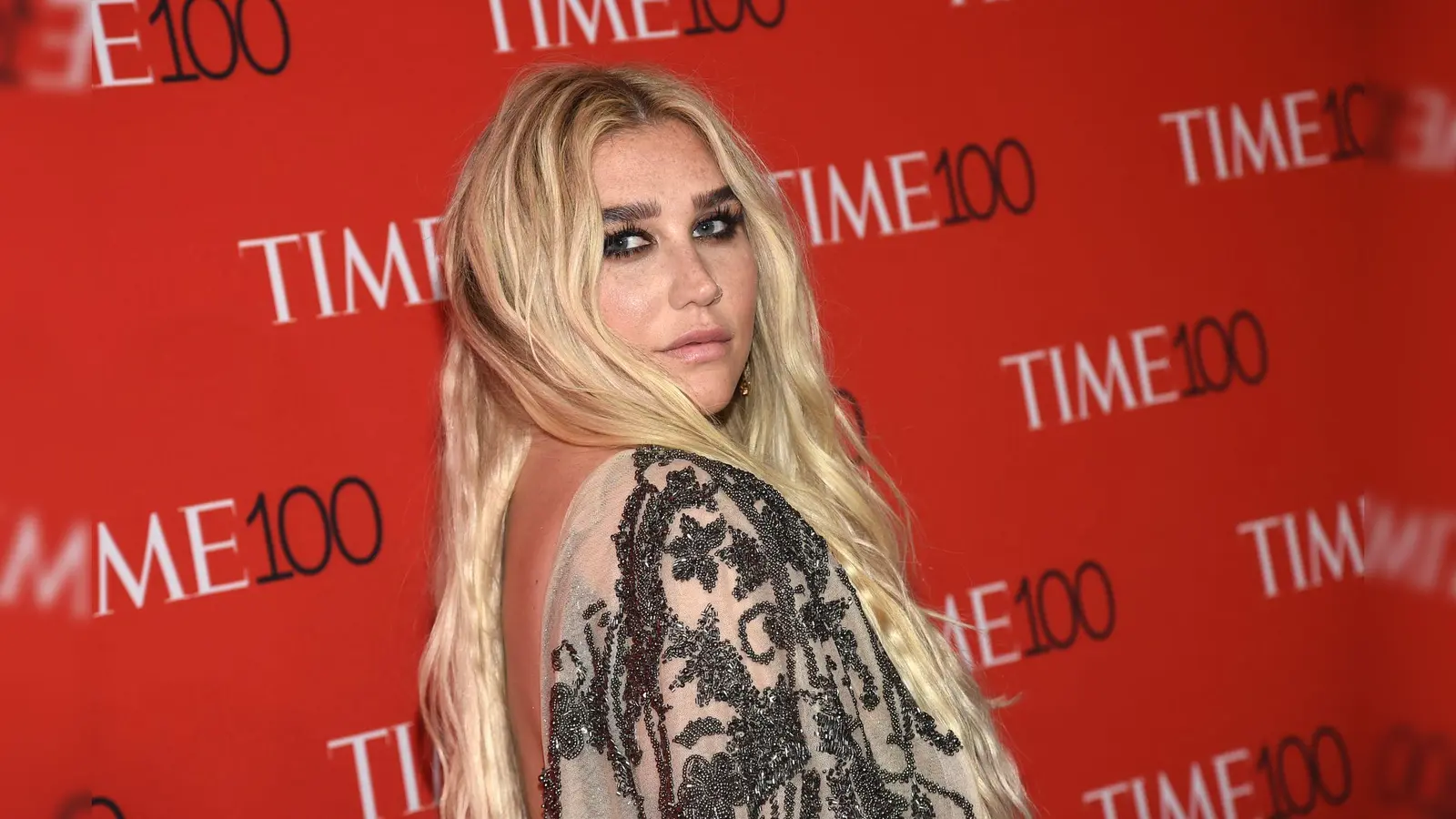 Sängerin Kesha hörte auf ihr Gefühl, dass ein Ex aus den falschen Gründen mit ihr zusammen war. (Bild: Evan Agostini/Invision/dpa)