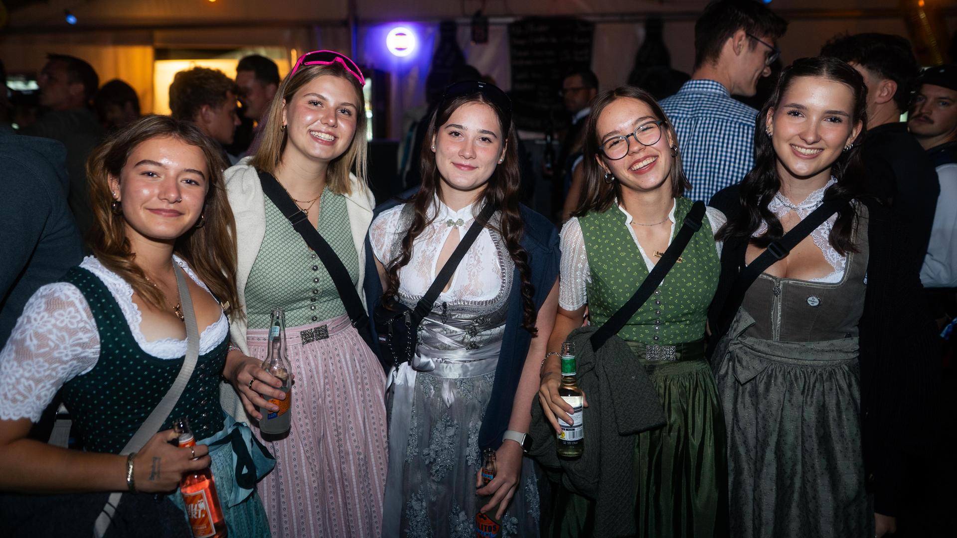 Auch am Sonntag habt ihr auf der Flosser Kirwa eine gute Figur in Dirndl und Lederhosen gemacht! (Bild: Hannes Stock)