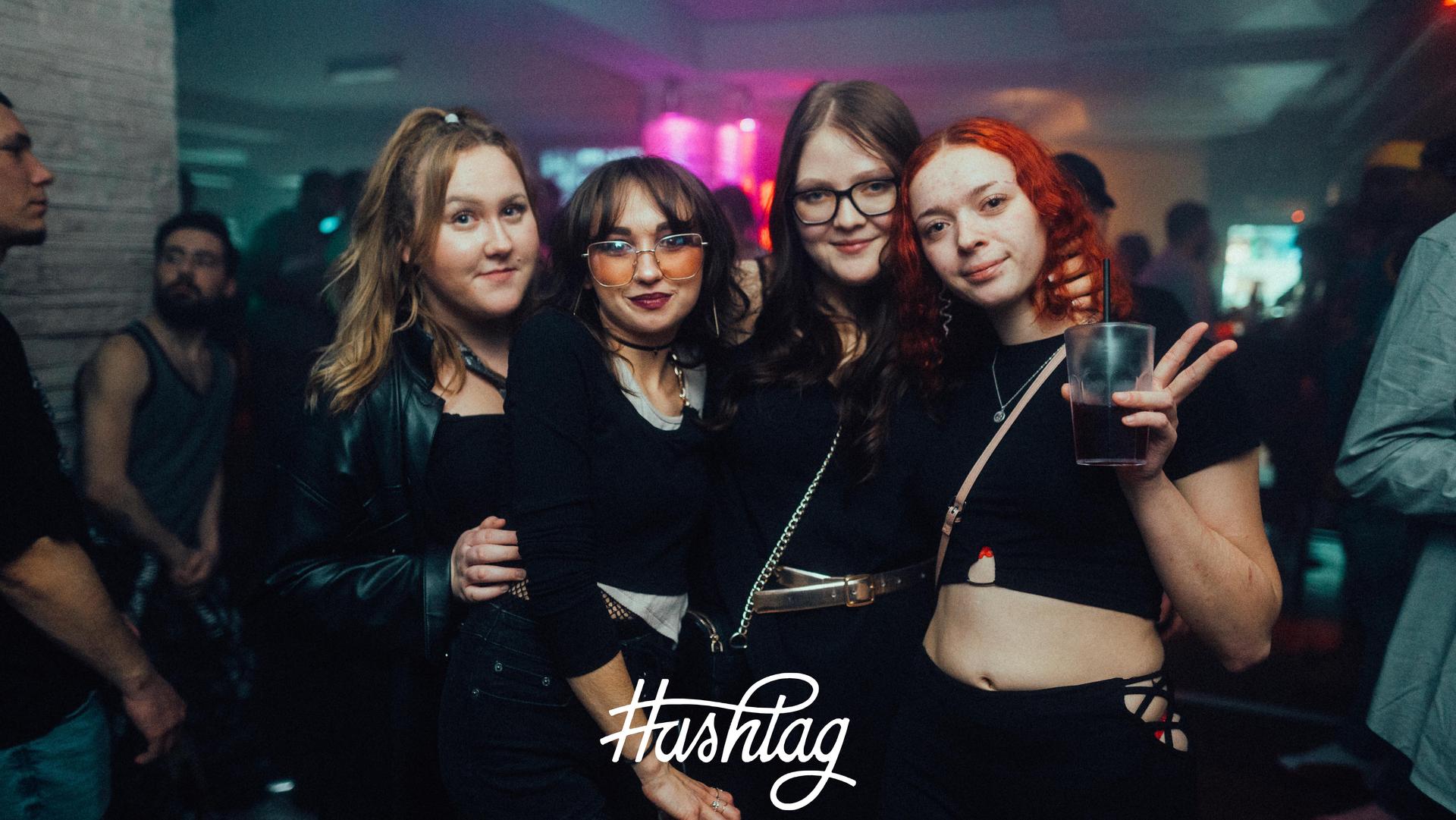 Bei der „Hashtag Saturday”-Partyim Hashtag Weiden sorgte <b>DJ RobVEE</b> für den passenden Sound. (Bild: Sebastian Reiter)