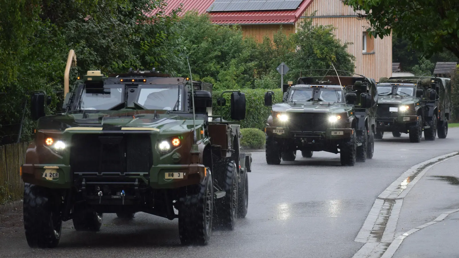 Während des Manövers „Saber Junction“ werden zwischen den Truppenübungsplätzen Hohenfels und Grafenwöhr wieder Militärfahrzeuge im Konvoi unterwegs sein.  (Archivbild: bö)