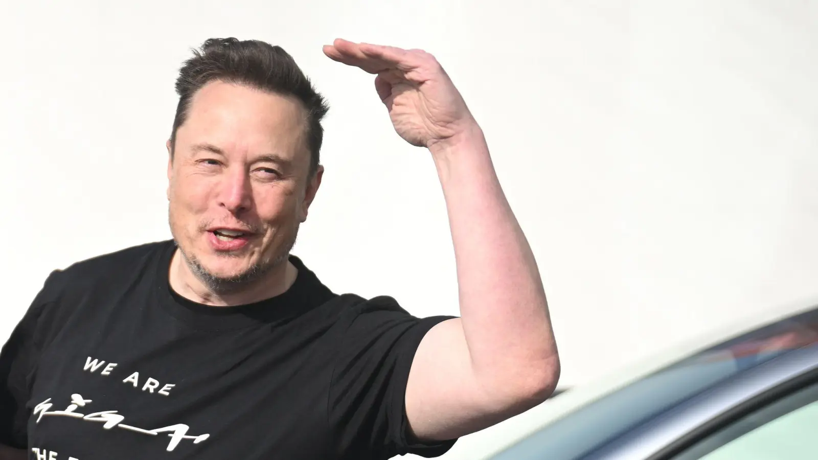 Kauft Elon Musk den FC Liverpool? Die Frage beschäftigt Großbritannien. (Bild: Sebastian Gollnow/dpa)