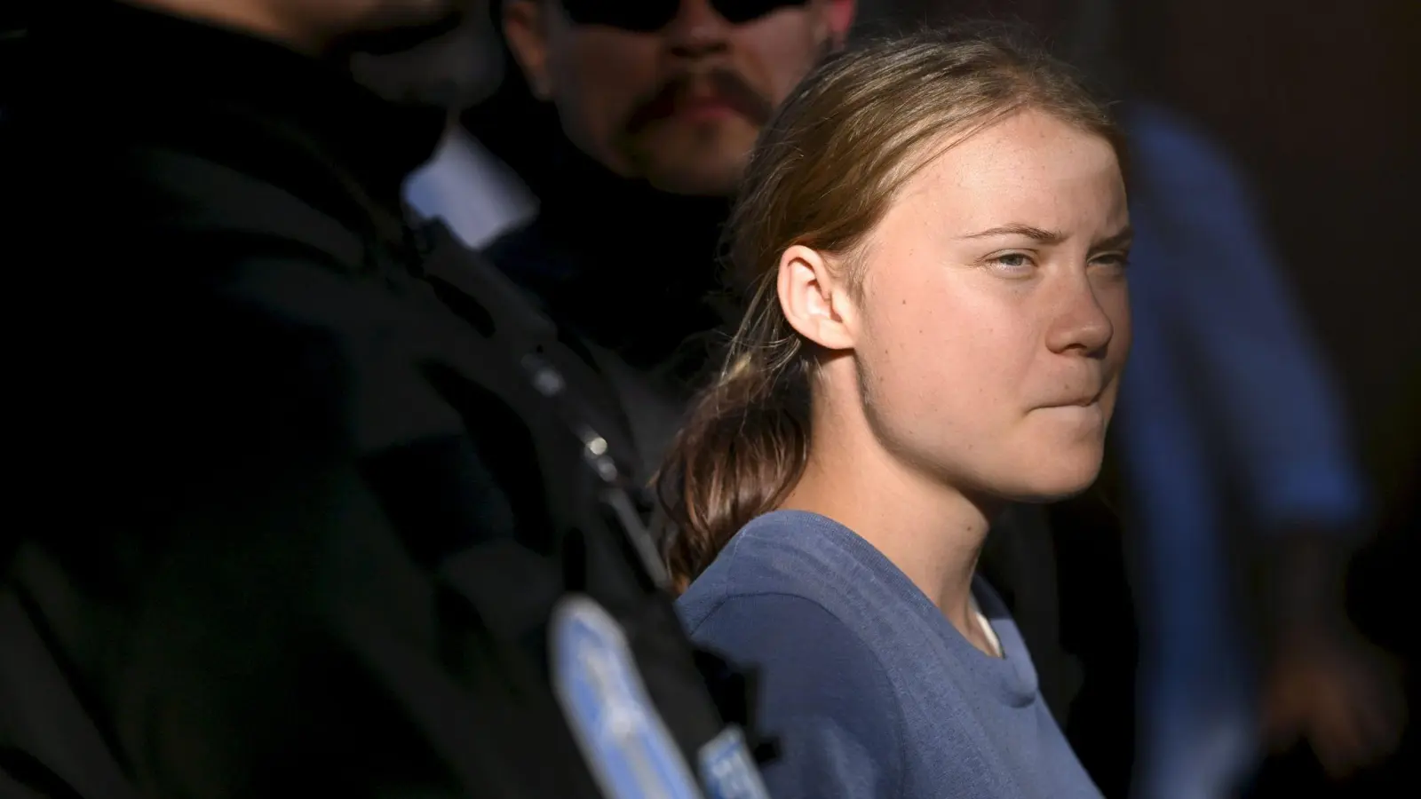 Greta Thunberg - hier bei einer Demonstration in Finnland - ist Berichten zufolge in Dänemark festgenommen worden.  (Archivbild: Mikko Stig/Lehtikuva/dpa)