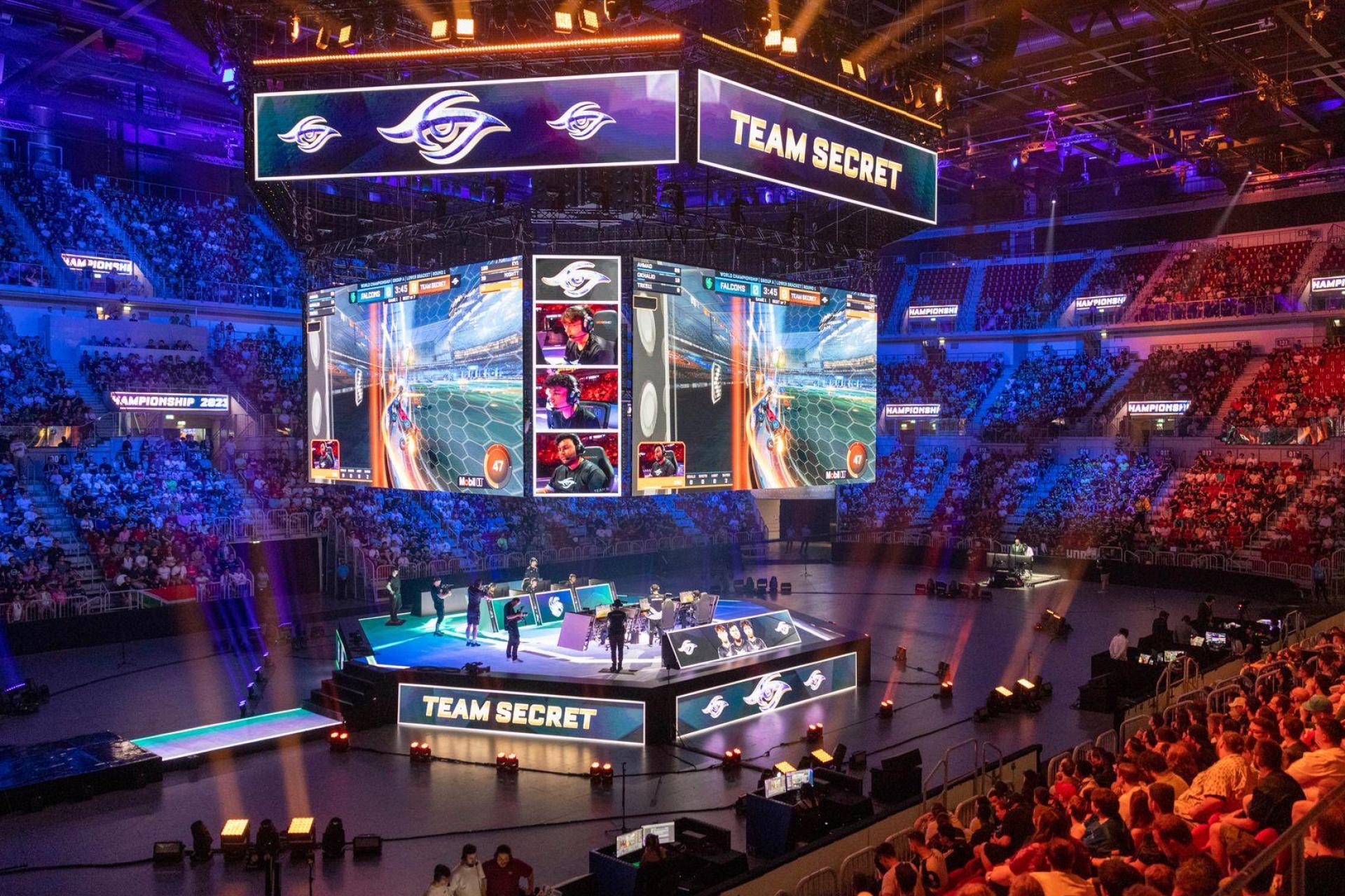 Ein E-Sport-Turnier (zum Spiel Rocket League) in Düsseldorf 2023. (Archivbild) (Bild: Thomas Banneyer/dpa)