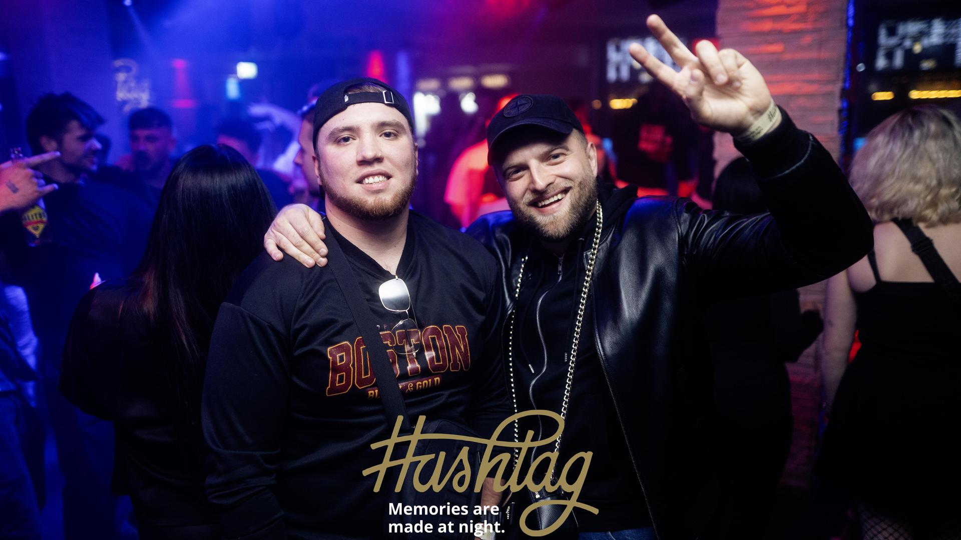 Die „Blackedout”-Party im Hashtag. (Bild: Hannes Stock)