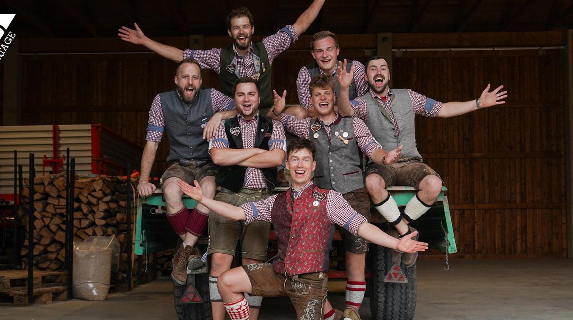 Die Neidaffer Plattler treten nicht ein fach nur auf – sie reißen ihr Publikum mit. (Bild:  Franz Hüttner)