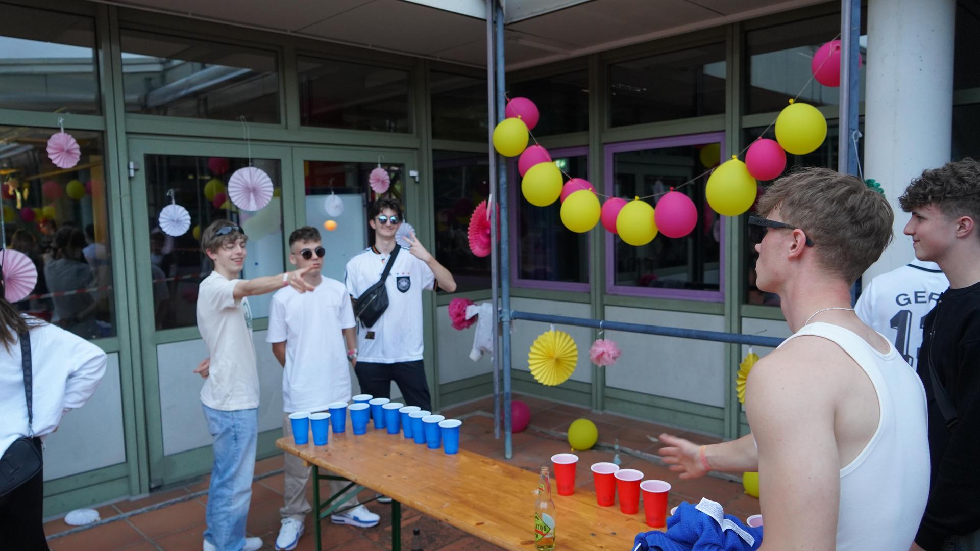 Die Beachparty am Elly-Heuss-Gymnasium. (Bild: mcl)