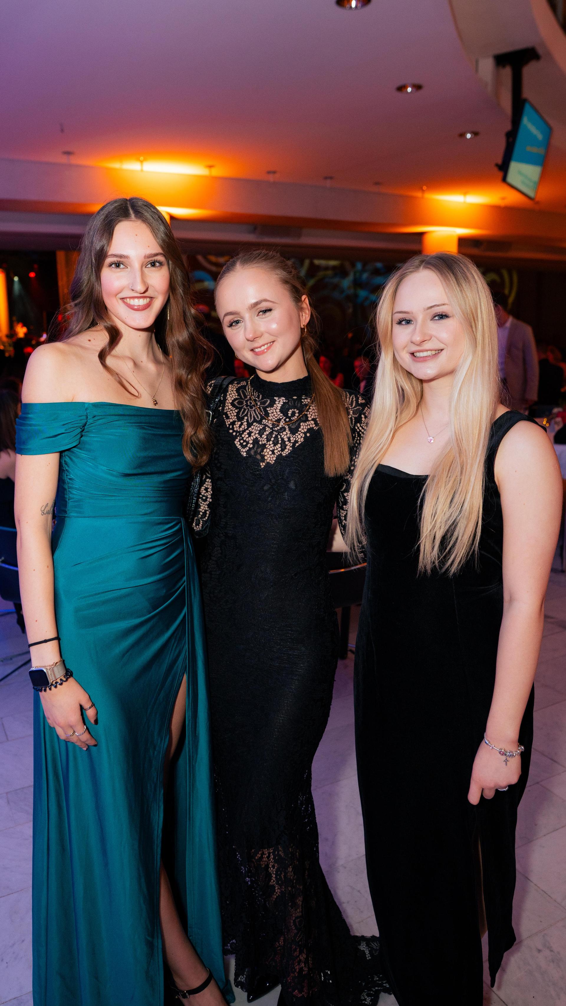 Am Samstag wurde es in der Weidener Max-Reger-Halle außergewöhnlich festlich. (Bild: Hannes Stock)