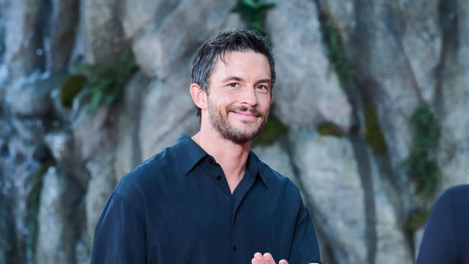 Jonathan Bailey ist der neue „Sexiest Man Alive“.(Archivbild)  (Bild: Annette Riedl/dpa)