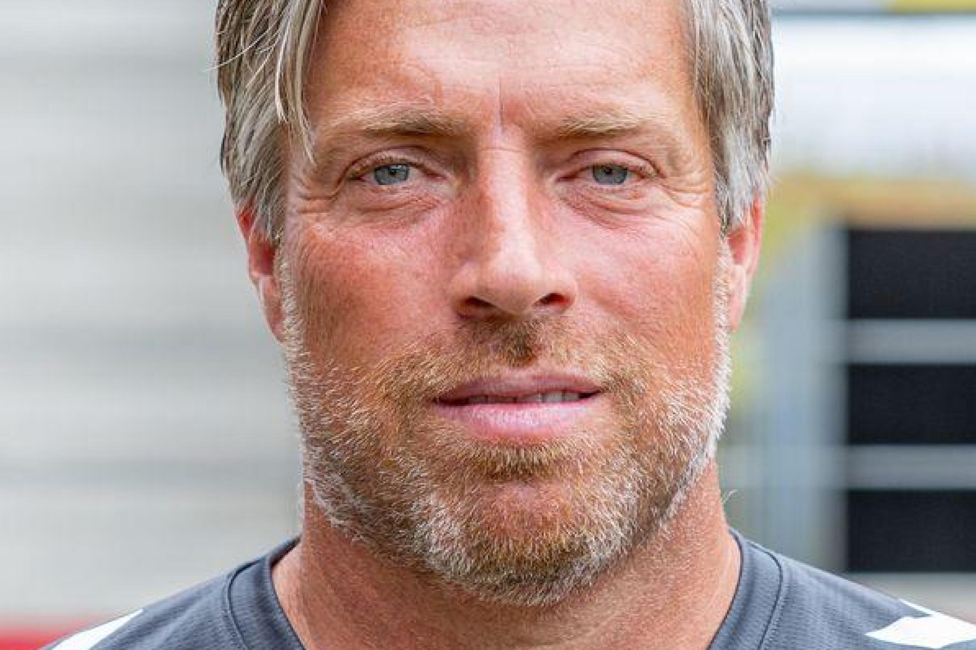 Verlässt Jahn Regensburg auf eigenen Wunsch mitten in der Saison: Cheftrainer Michael Wimmer. (Archivbild: Armin Weigel/dpa)