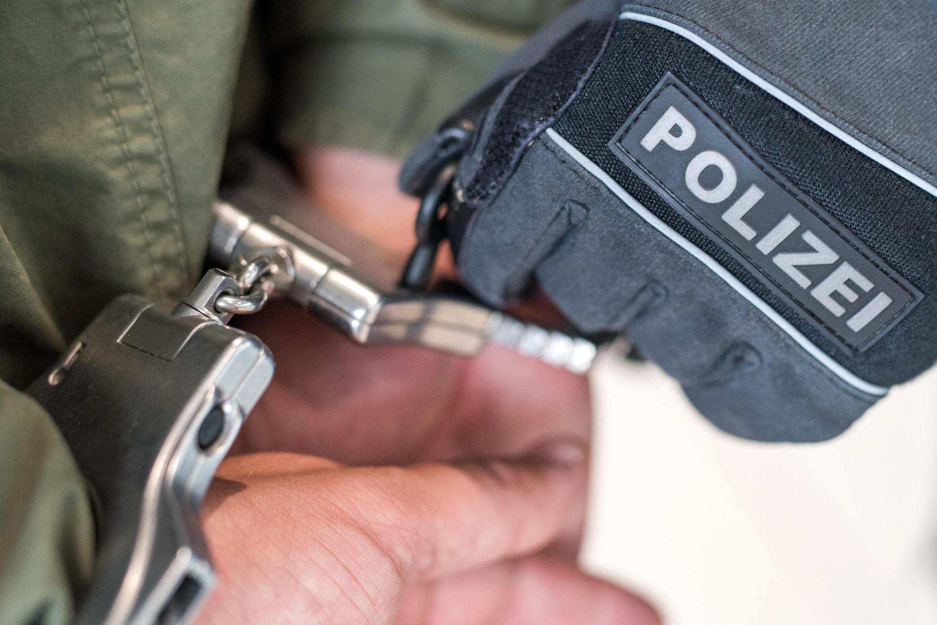 Die Bundespolizei Waidhaus hat am Wochenende zehn Haftbefehle vollstreckt. (Symbolbild: Bundespolizei)