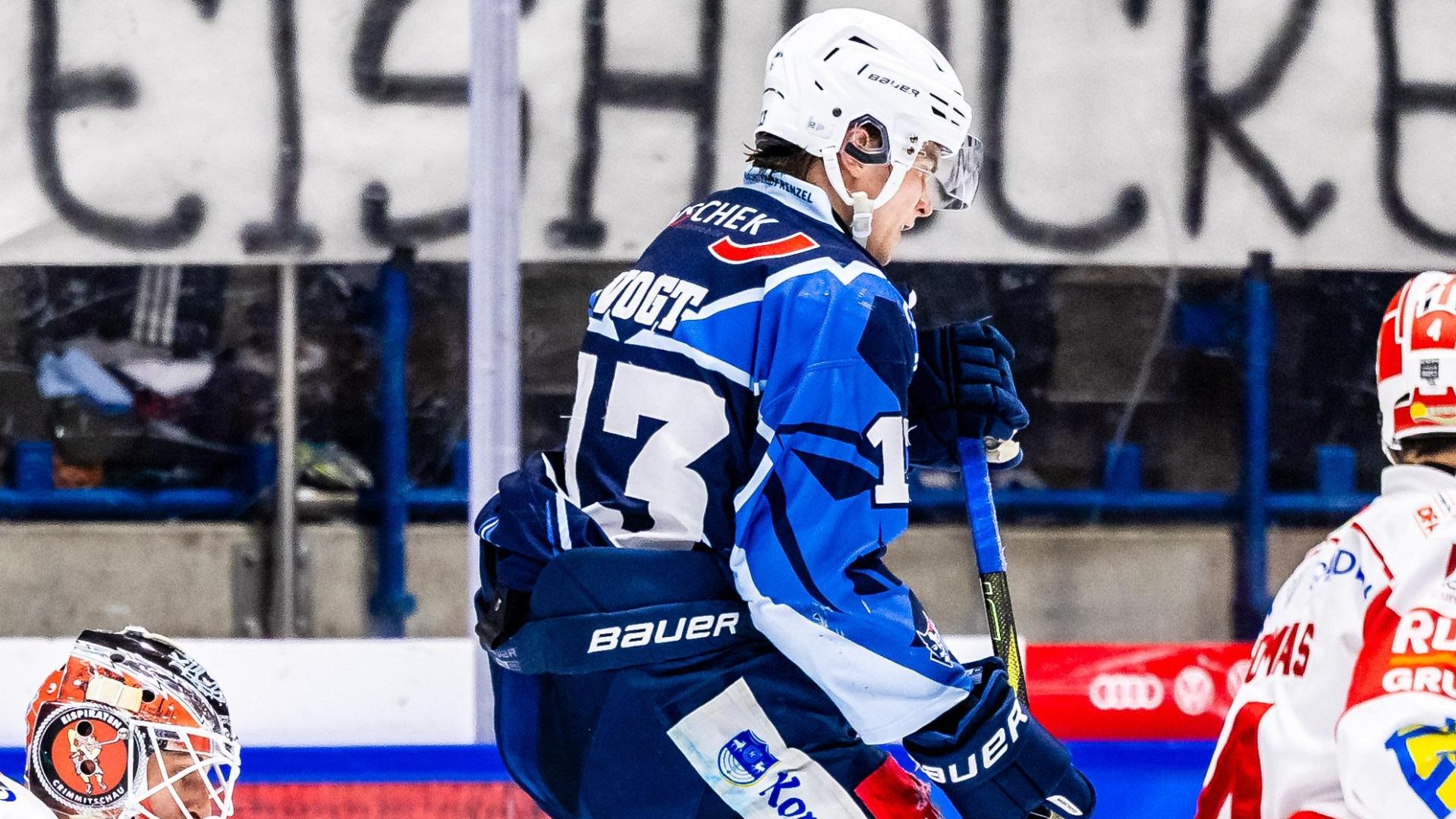 Dass die Blue Devils Weiden den Sprung in die Pre-Playoffs noch schaffen, erscheint nach der Niederlage gegen die Eispiraten Crimmitschau sehr unwahrscheinlich. In der neuen Folge „Powerplay” geht es unter anderem darum und um die immer noch offene Trainerfrage in Weiden.  (Bild: Tobias Neubert)