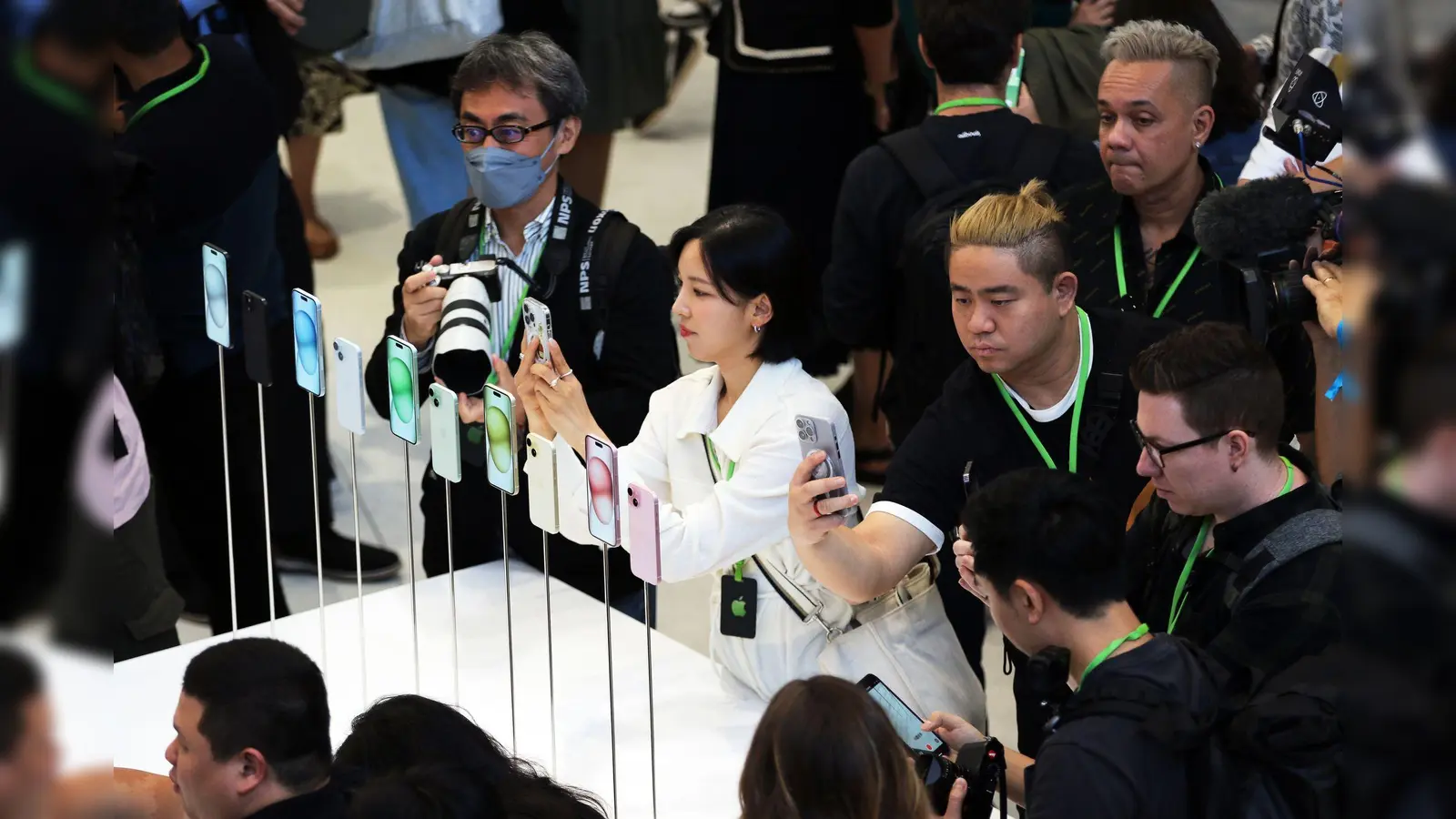 Bei Apples September-Event gibt es traditionell neue iPhone-Modelle. (Archivbild) (Bild: Christoph Dernbach/dpa)