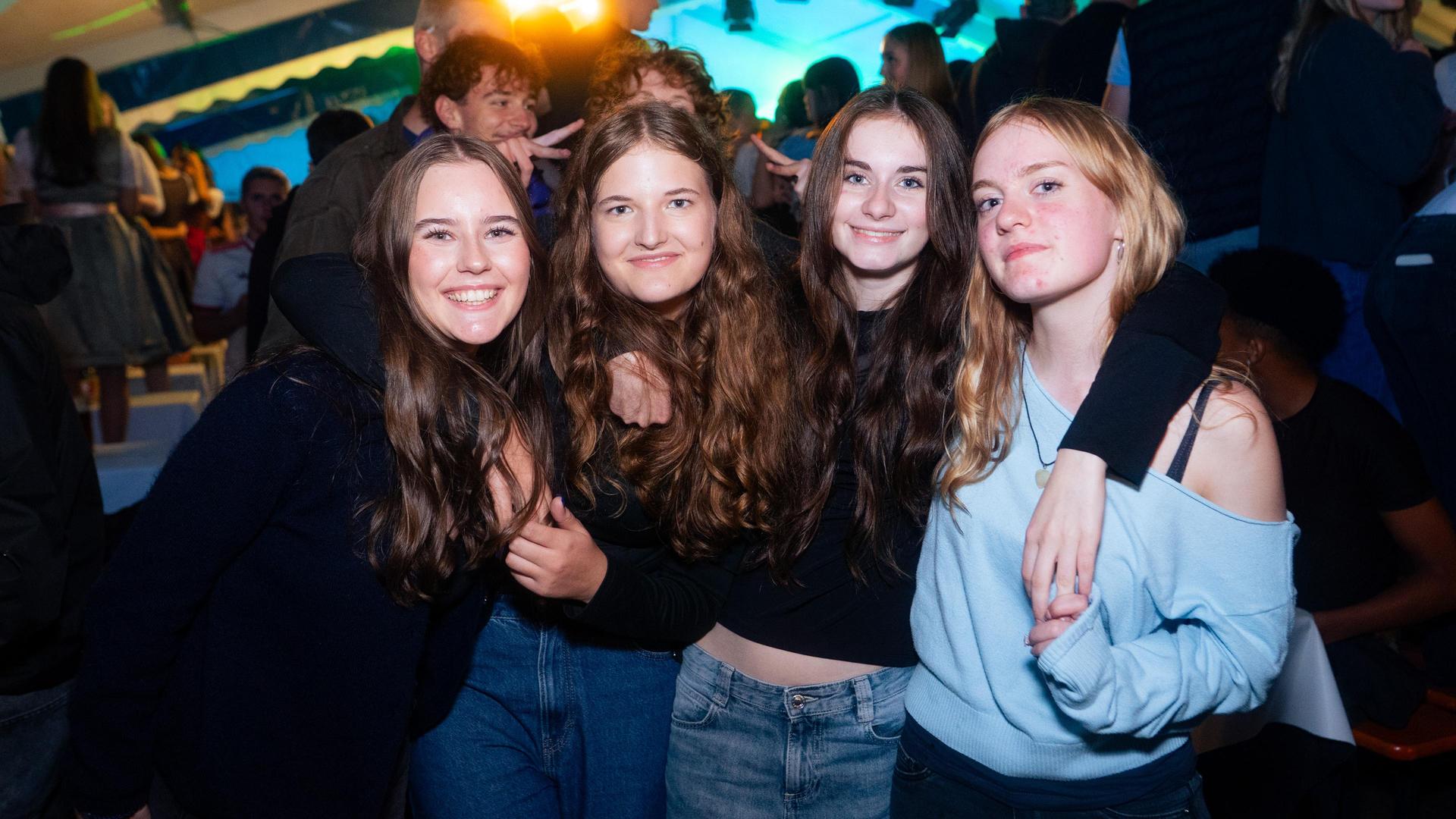 Die Bilder vom Freitag auf dem Weidener Volksfest 2025. (Bild: Hannes Stock)