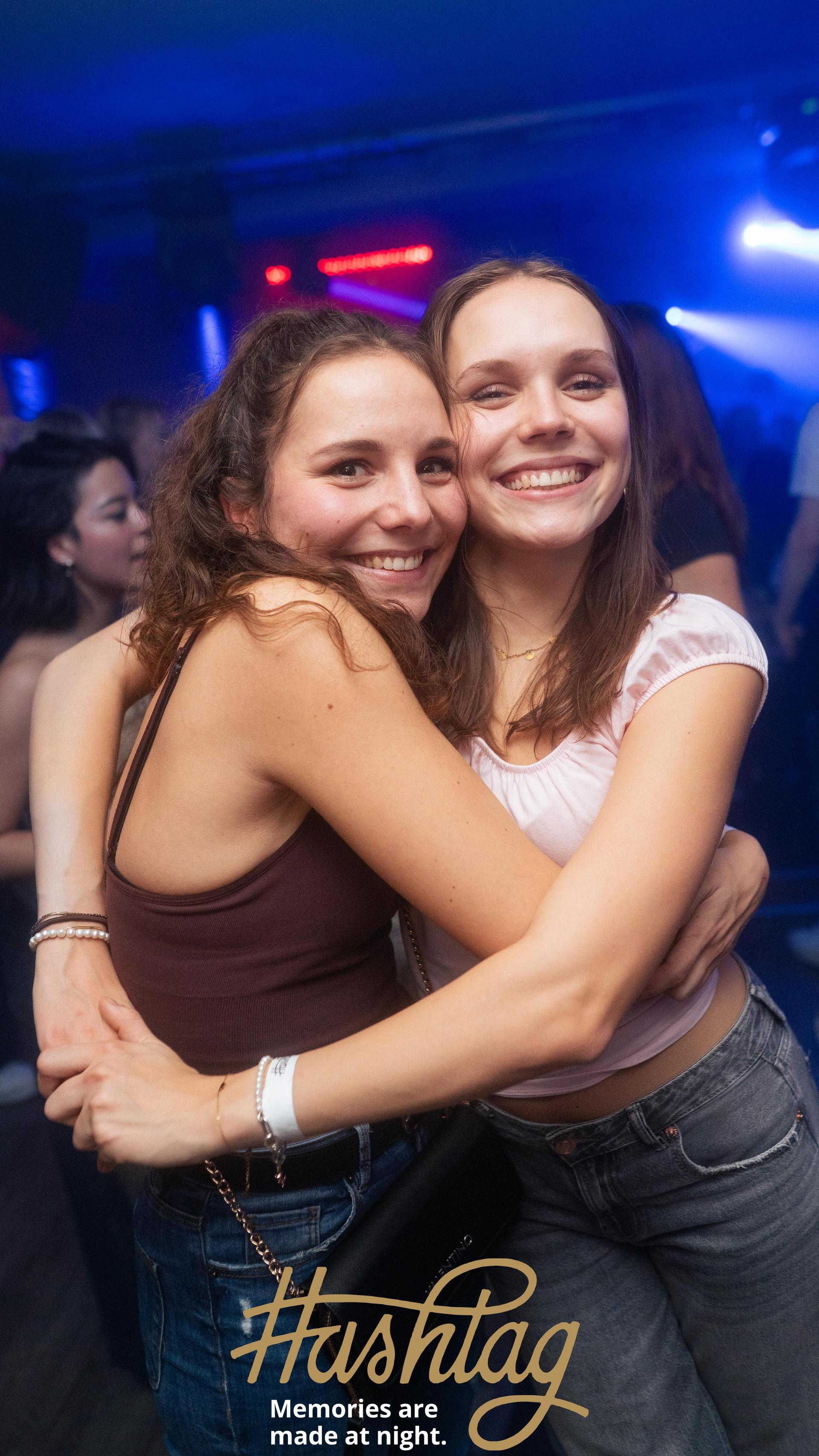 Am Dienstag wurde im Hashtag die Abgabe der Seminararbeiten gefeiert.  (Bild: Hannes Stock)