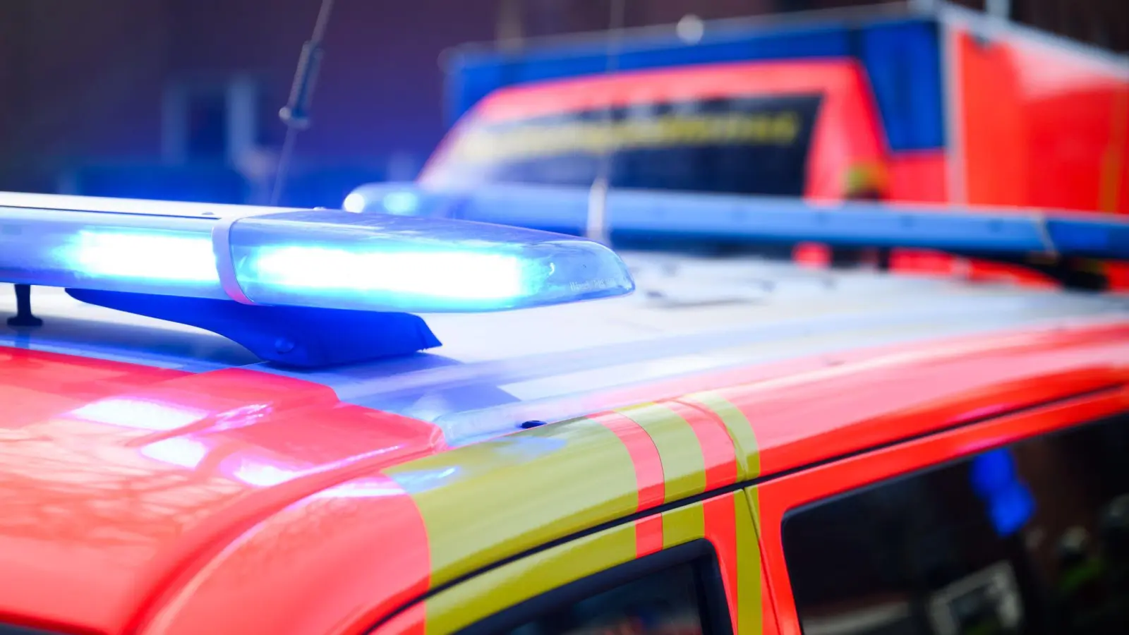 Ein elfjähriger Junge ist während einer Klassenfahrt in Niedersachsen gestorben. (Symbolbild)  (Bild: Julian Stratenschulte/dpa)