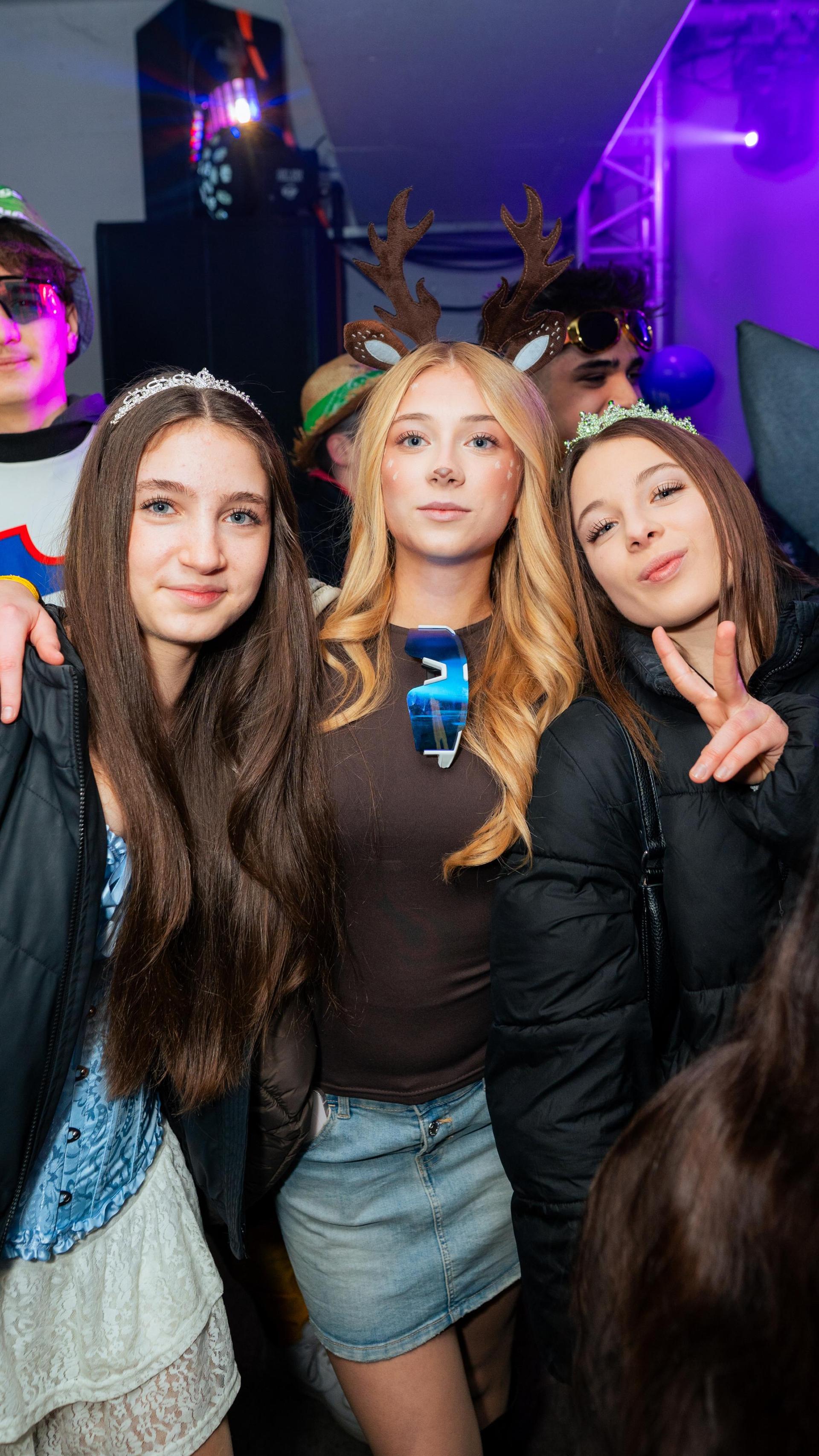 Erst Faschingszug, dann Afterparty in Neustadt. Wir haben die Bilder.  (Bild: Hannes Stock)