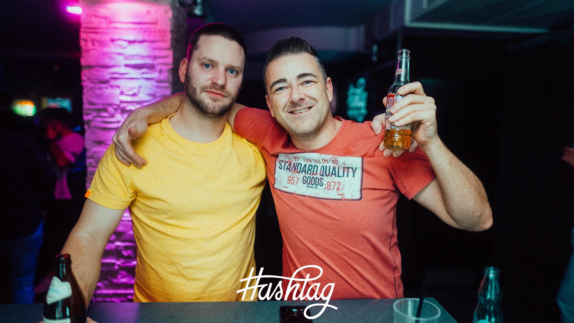 Bei der „Hashtag Saturday”-Partyim Hashtag Weiden sorgte <b>DJ RobVEE</b> für den passenden Sound. (Bild: Sebastian Reiter)