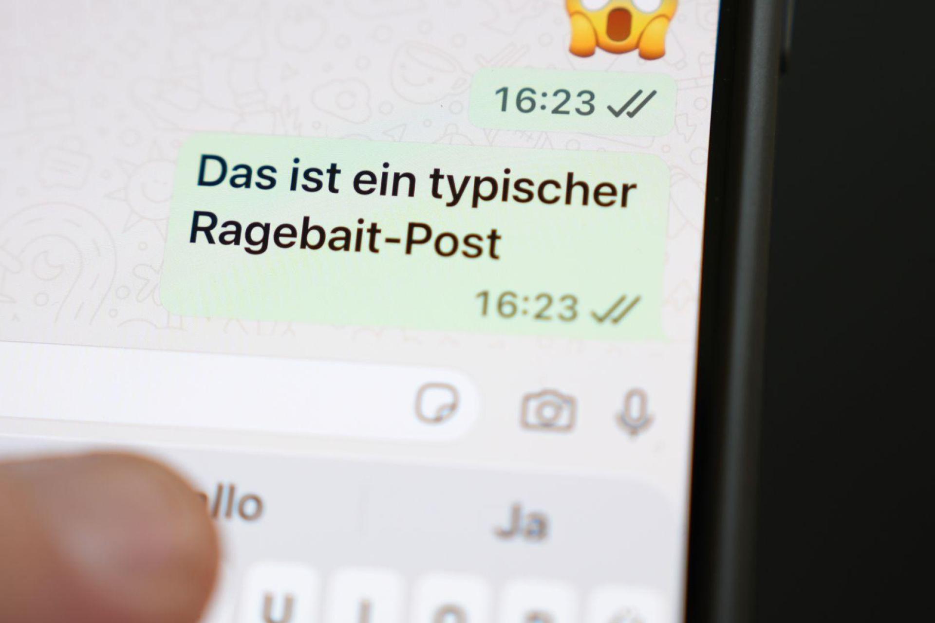 Seit 2008 entscheiden junge Menschen von 11 bis 20 Jahren darüber, welche Sprachfloskel sie besonders angesagt finden. (Archivbild: Marcus Brandt/dpa)