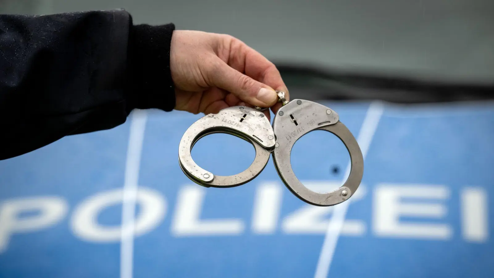 Gegen den Verdächtigen wird nun ermittelt. (Symbolbild) (Bild: Soeren Stache/dpa)