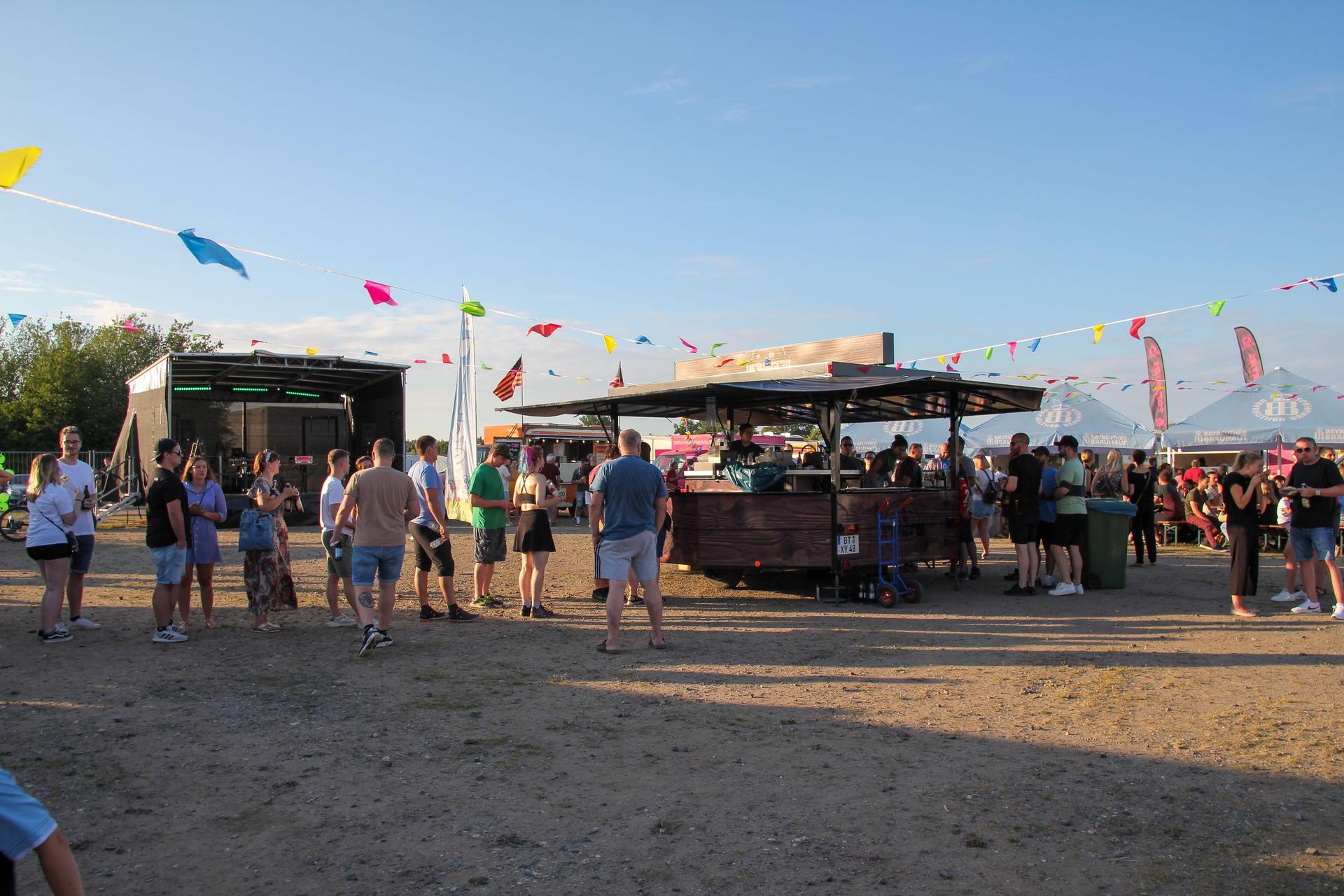 Das Foodtruck Festival in Weiden.  (Bild: Lea Stecher)