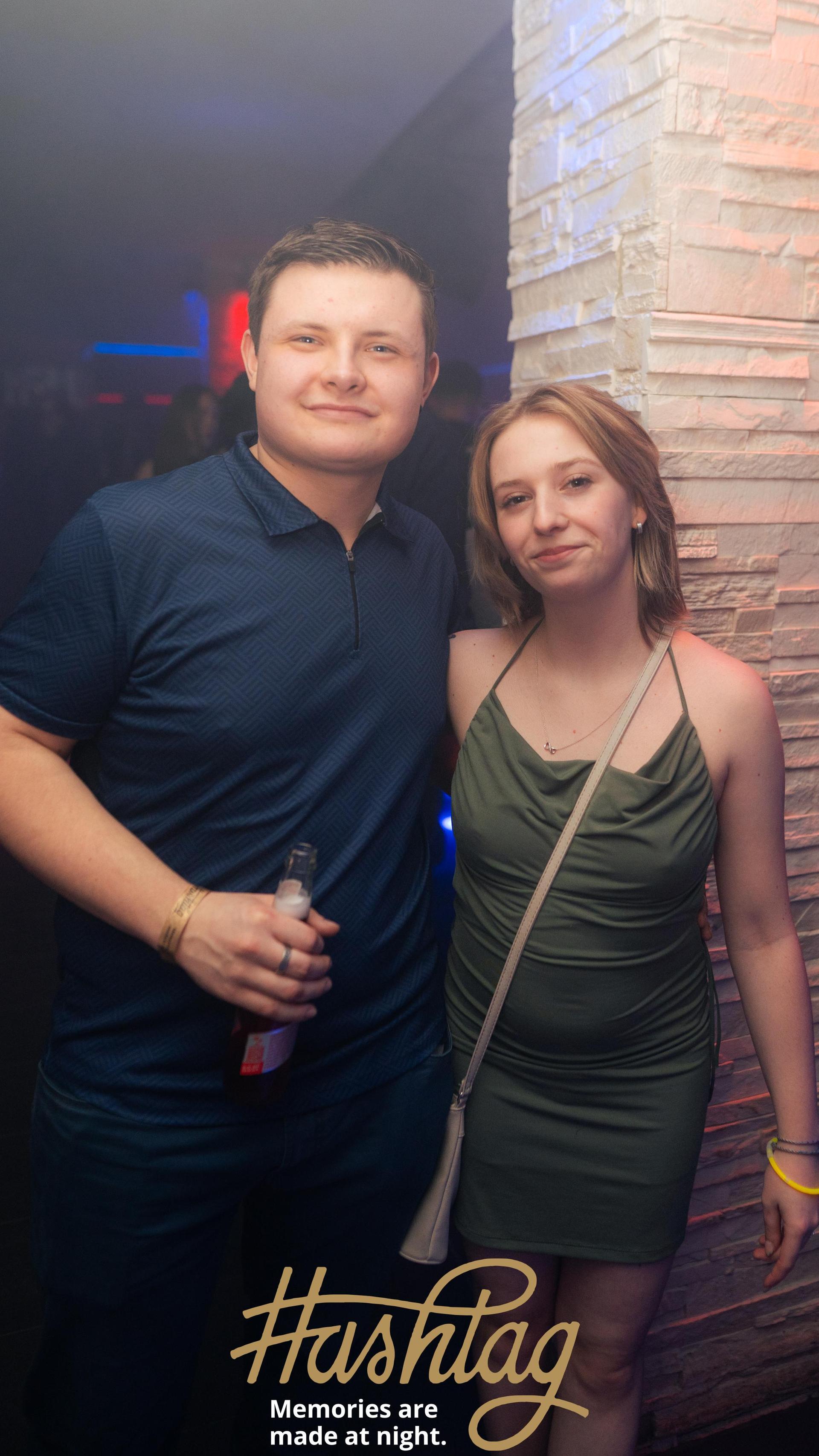 Am Freitag haben sich im Weidener Hashtag alle „SAINTS &amp; SINNERS” versammelt. (Bild: Hannes Stock)