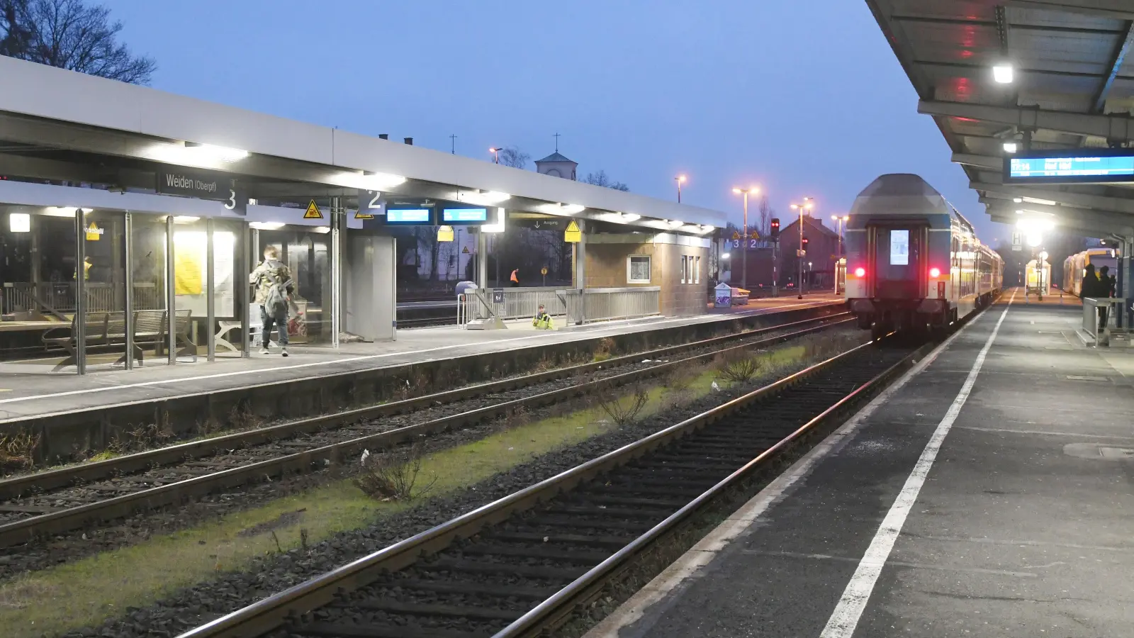 Am Bahnhof in Weiden kommt es ab dem 27. Februar wegen Oberbauarbeiten zu Lärmbelästigungen. (Archivbild: Gabi Schönberger)