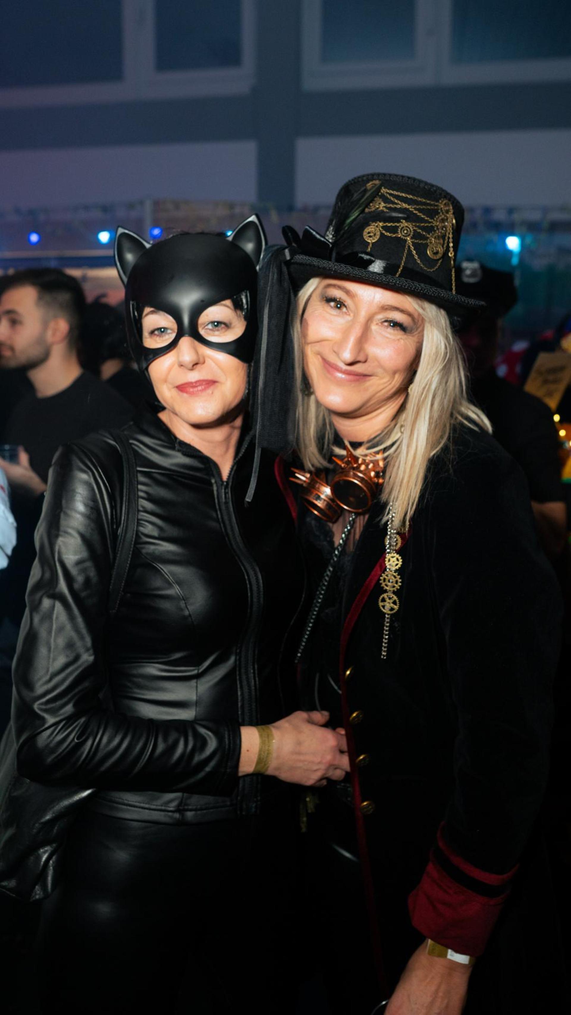 Am Sportlerball in Schirmitz gings mit Vollgas weiter im Faschingstreiben.  (Bild: Hannes Stock)