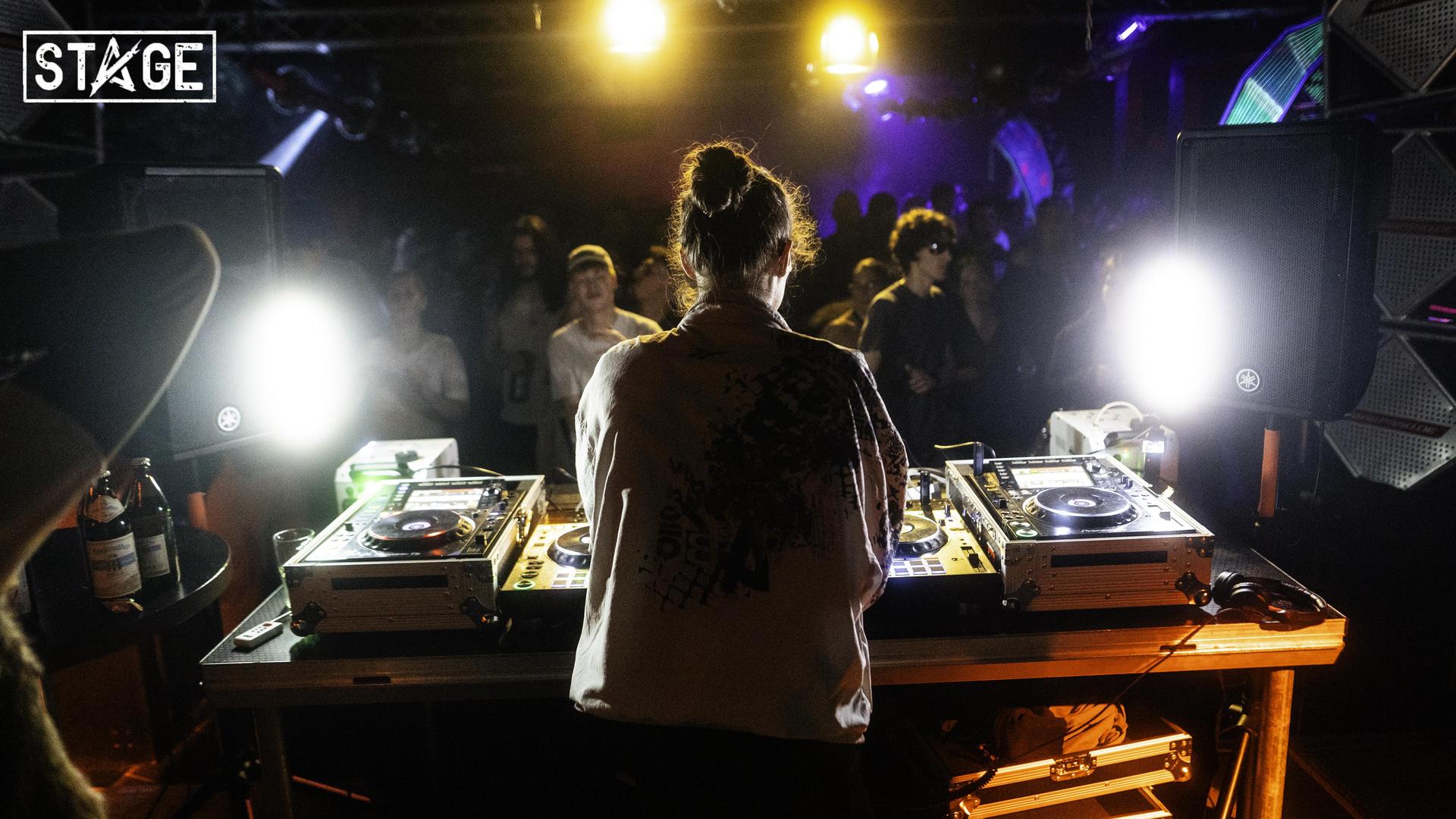 Die Fotos der „Schwitzkasten”-Party im Stage. (Bild: Hannes Stock)