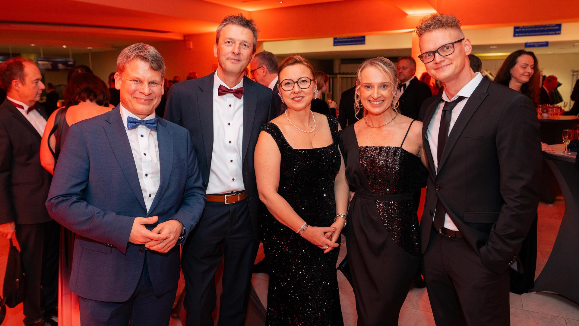 Am Samstag wurde es in der Weidener Max-Reger-Halle außergewöhnlich festlich. (Bild: Hannes Stock)