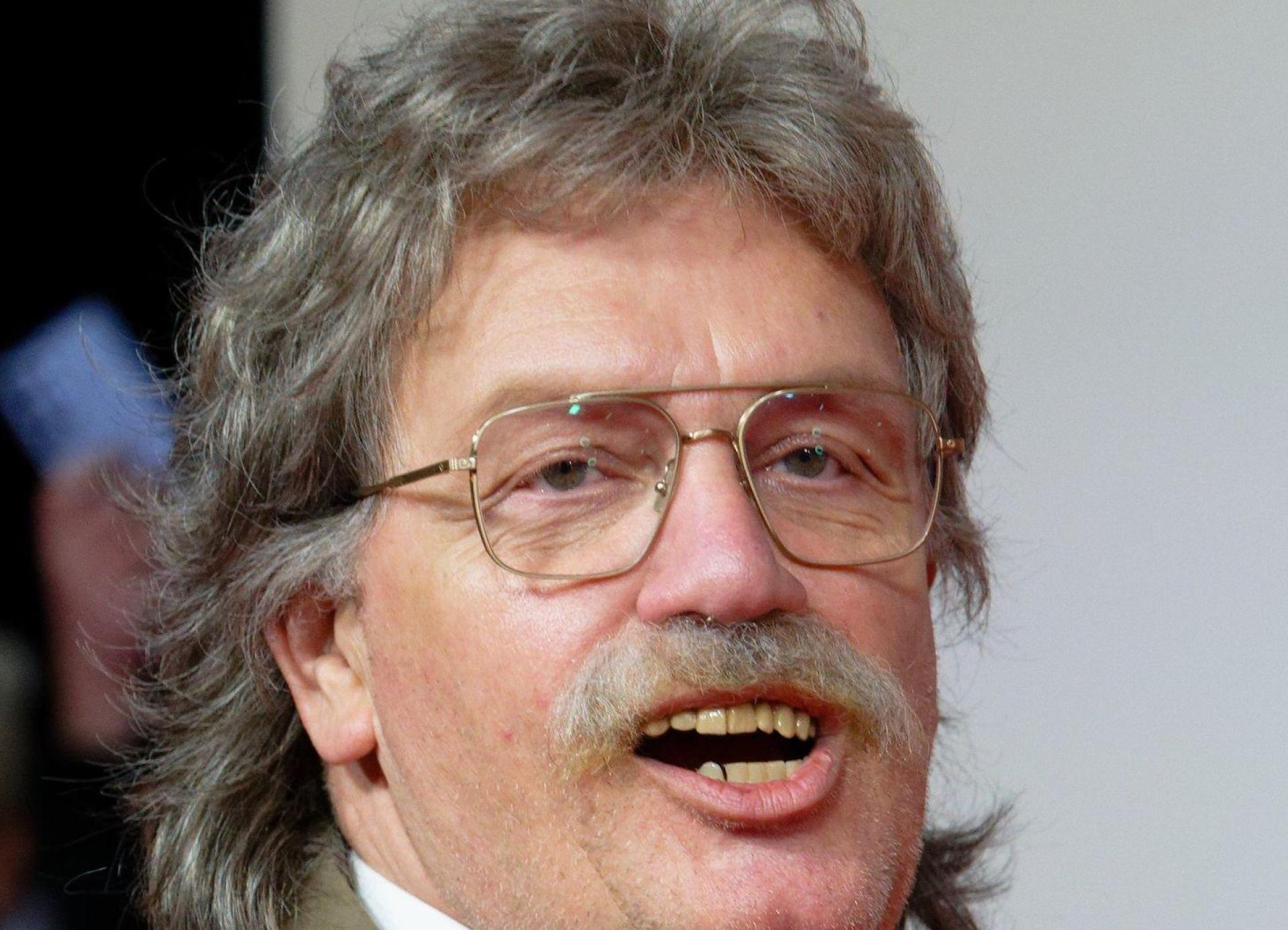Horst Schlämmer mischt dieses Mal auch bei „LOL - Last One Laughing“ mit. (Archivbild) (Bild: Henning Kaiser/dpa)