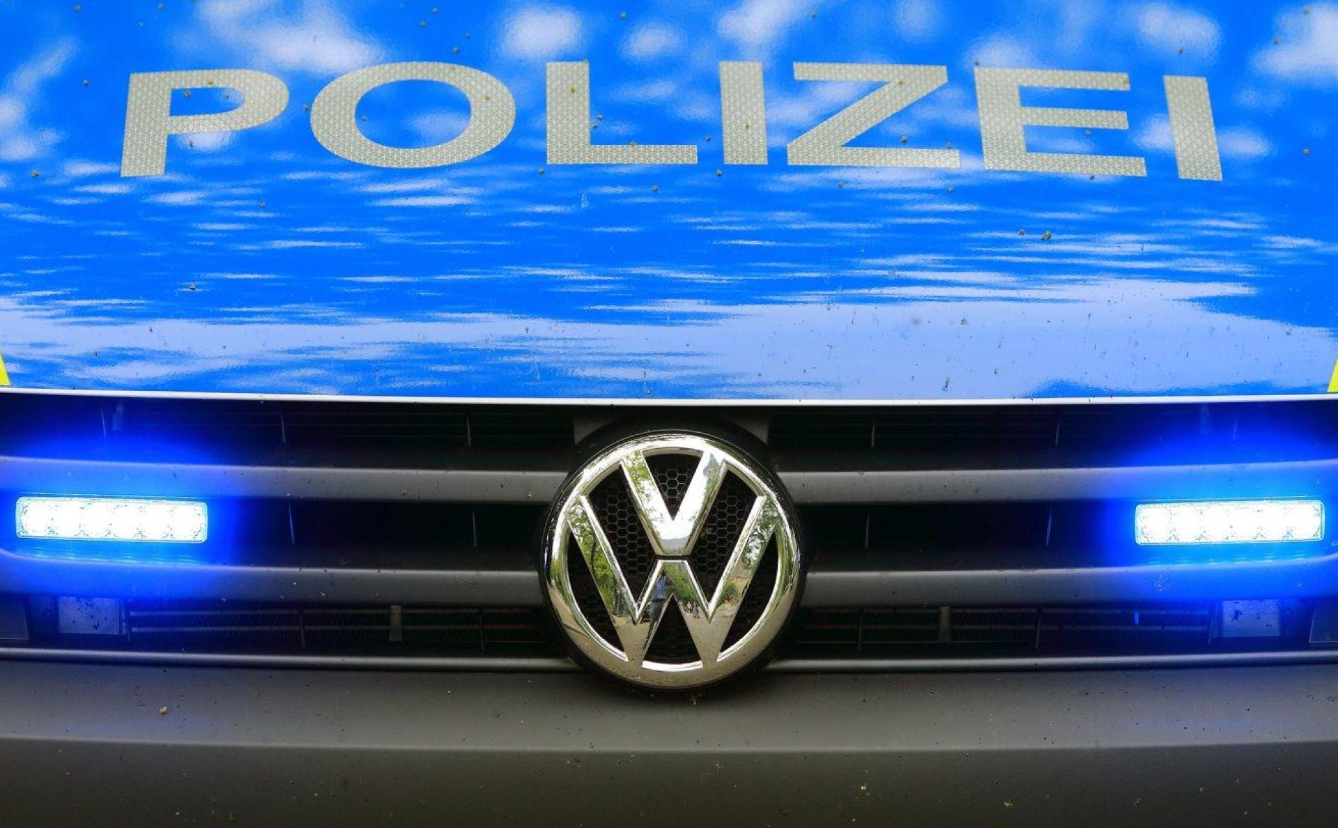 Wegen einer Unfallflucht am Freitag in Arzberg ermittelt die Polizei. Es werden Zeugen gesucht. (Bild: Jens Wolf/dpa)