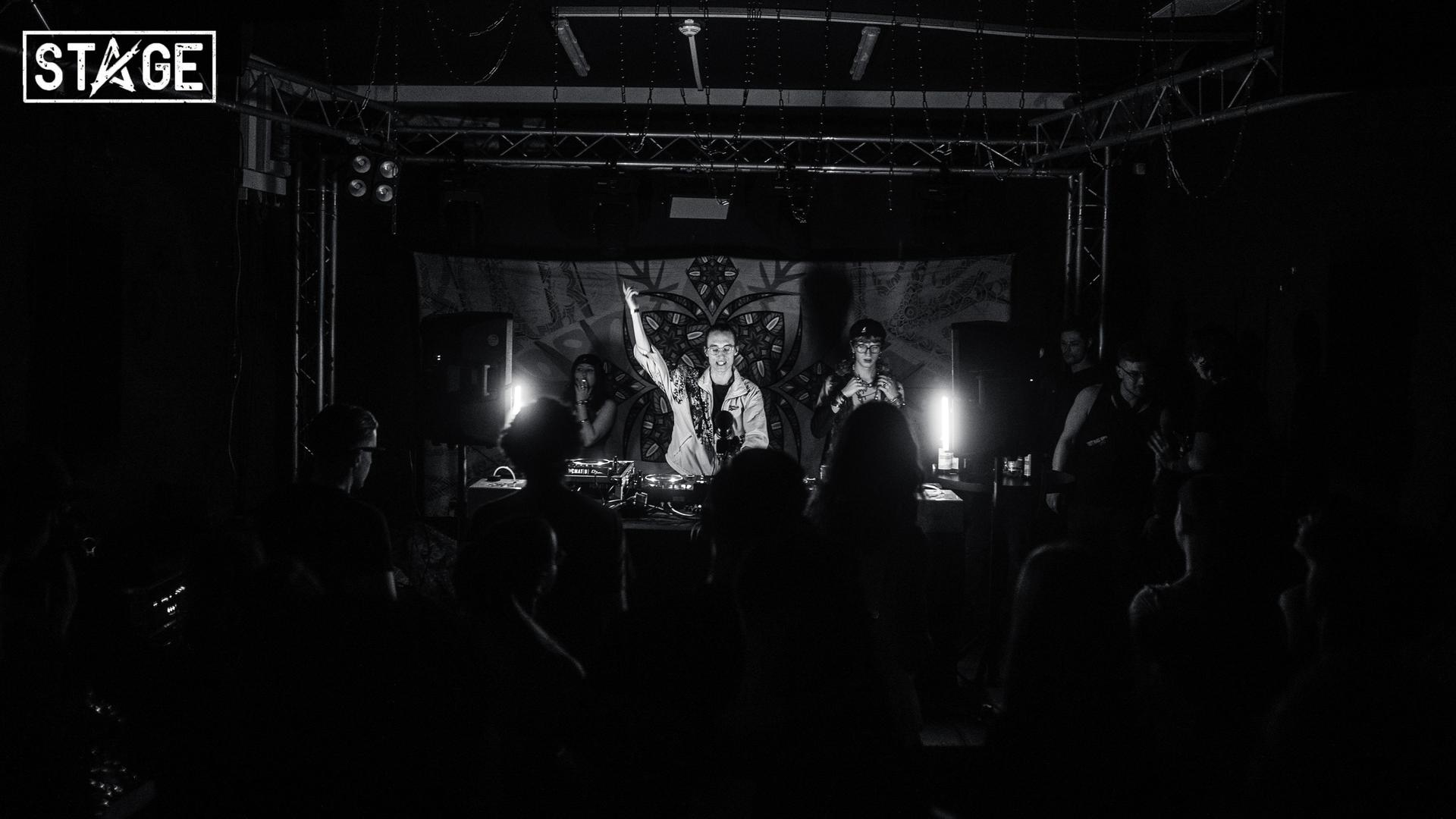 Die Fotos der „Schwitzkasten”-Party im Stage. (Bild: Hannes Stock)