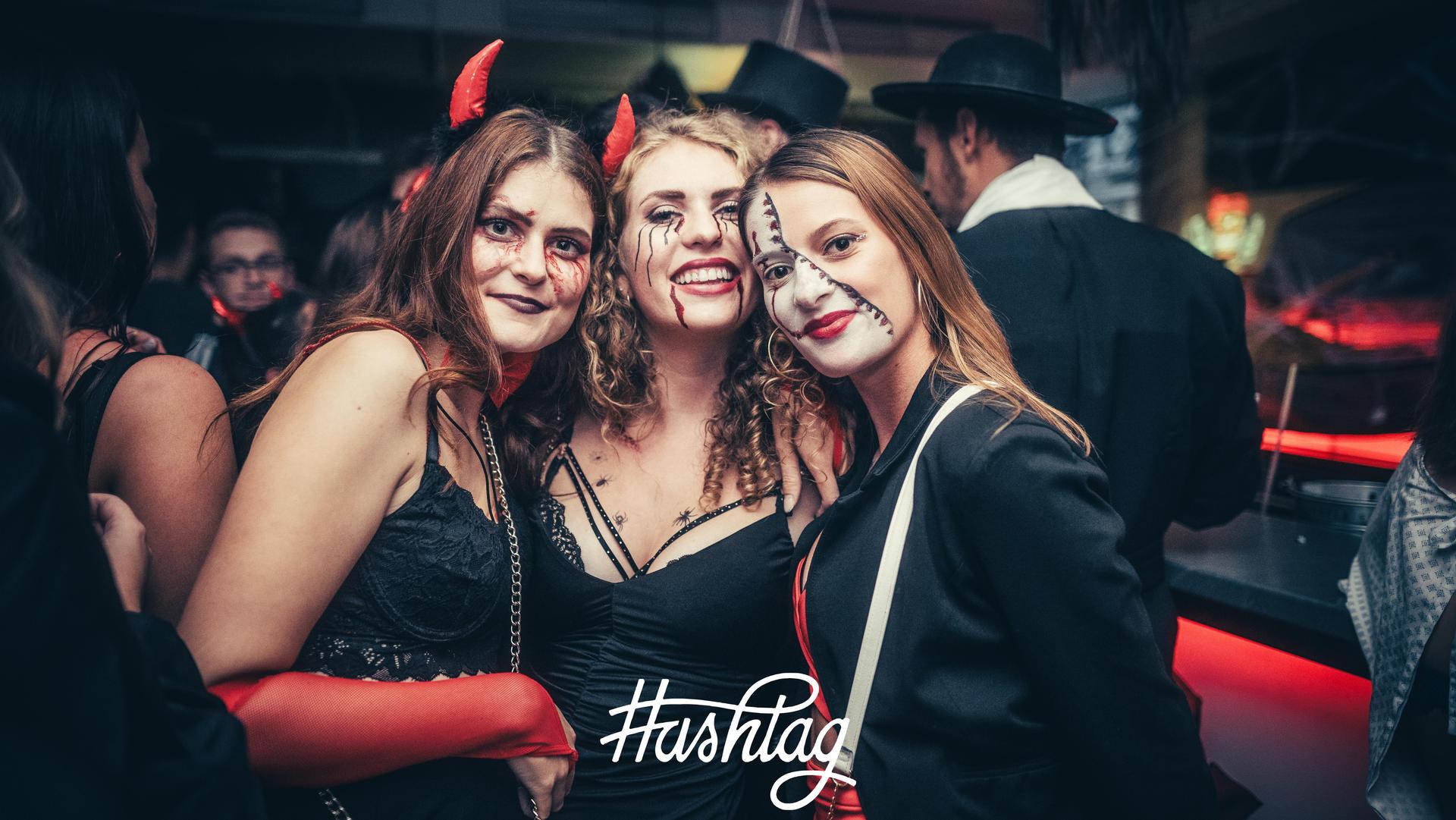 So lief Black Halloween im Hashtag in Weiden - unser Fotograf Sebastian Reiter war dabei. (Bild: Sebastian Reiter)