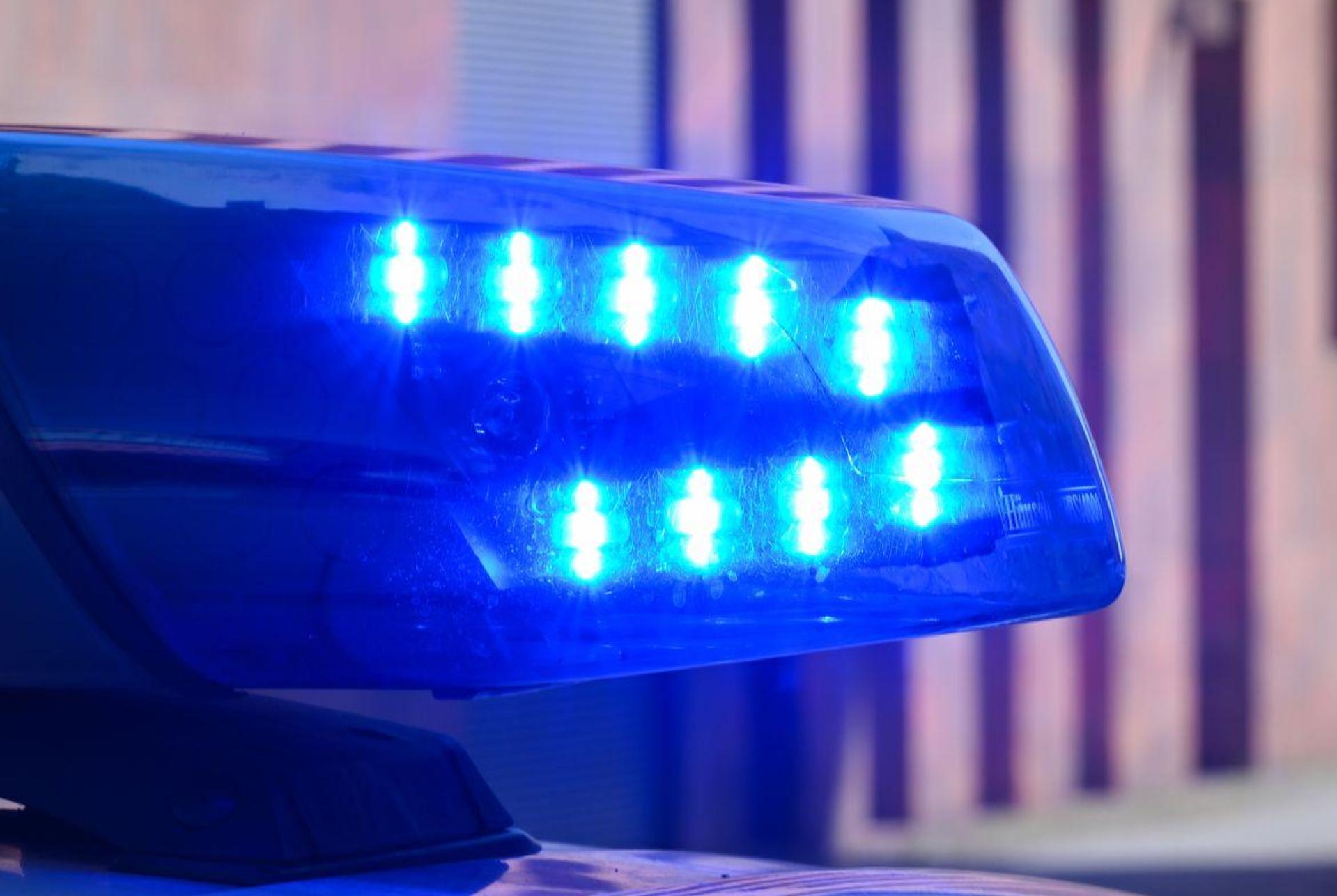 Ein Briefkasten in Vohenstrauß wurde gesprengt. Die Polizei sucht Zeugen. (Symbolbild: Patrick Pleul/dpa)